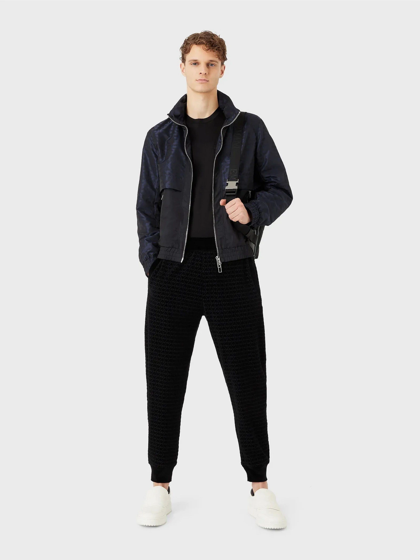 Брюки Emporio Armani модель 6L1P99-1JJWZ-F026 Брюки Emporio Armani модель 6L1P99-1JJWZ-F026 Фото