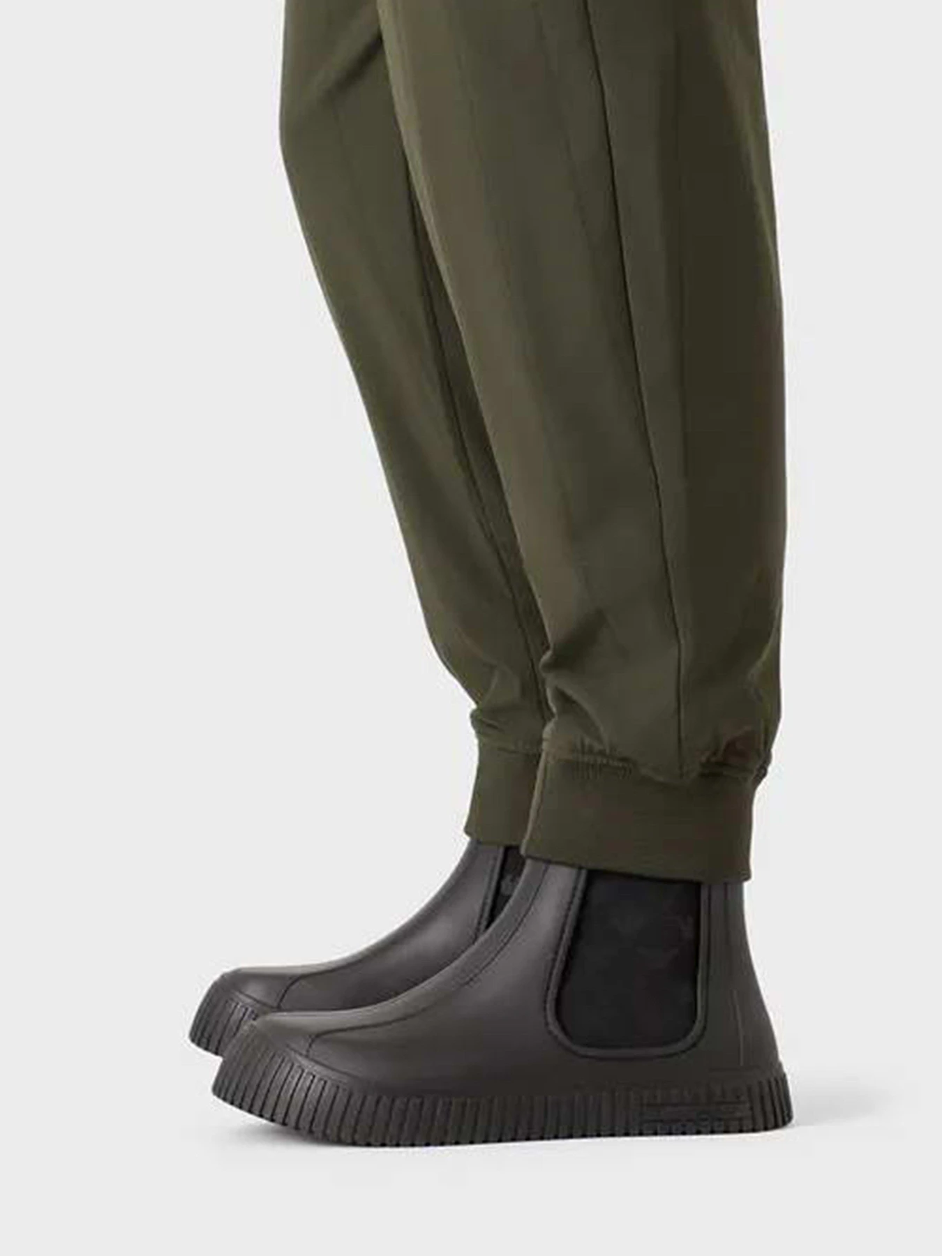 Штани Emporio Armani модель 6L1PD4-1NNIZ-0558 Штани Emporio Armani модель 6L1PD4-1NNIZ-0558 Фото