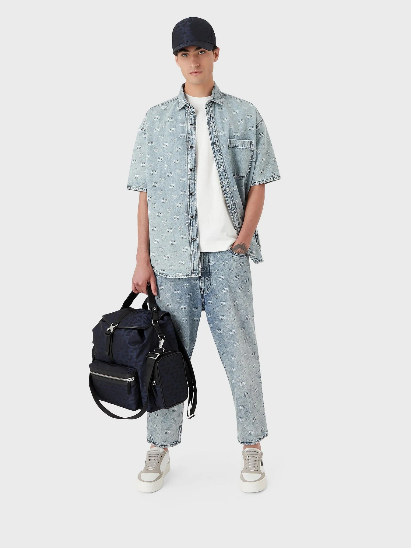 Футболки и поло Emporio Armani модель 6L1TA2-1JGYZ-0176 Футболки и поло Emporio Armani модель 6L1TA2-1JGYZ-0176 Фото