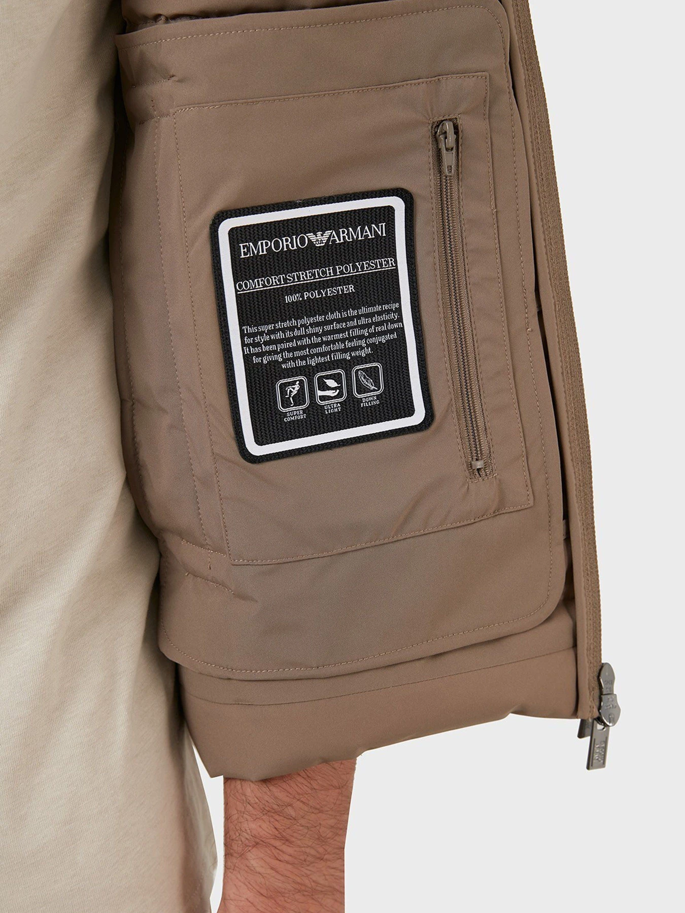Куртки и дубленки Emporio Armani модель 8N1BQ1-1NLRZ-0431 Фото