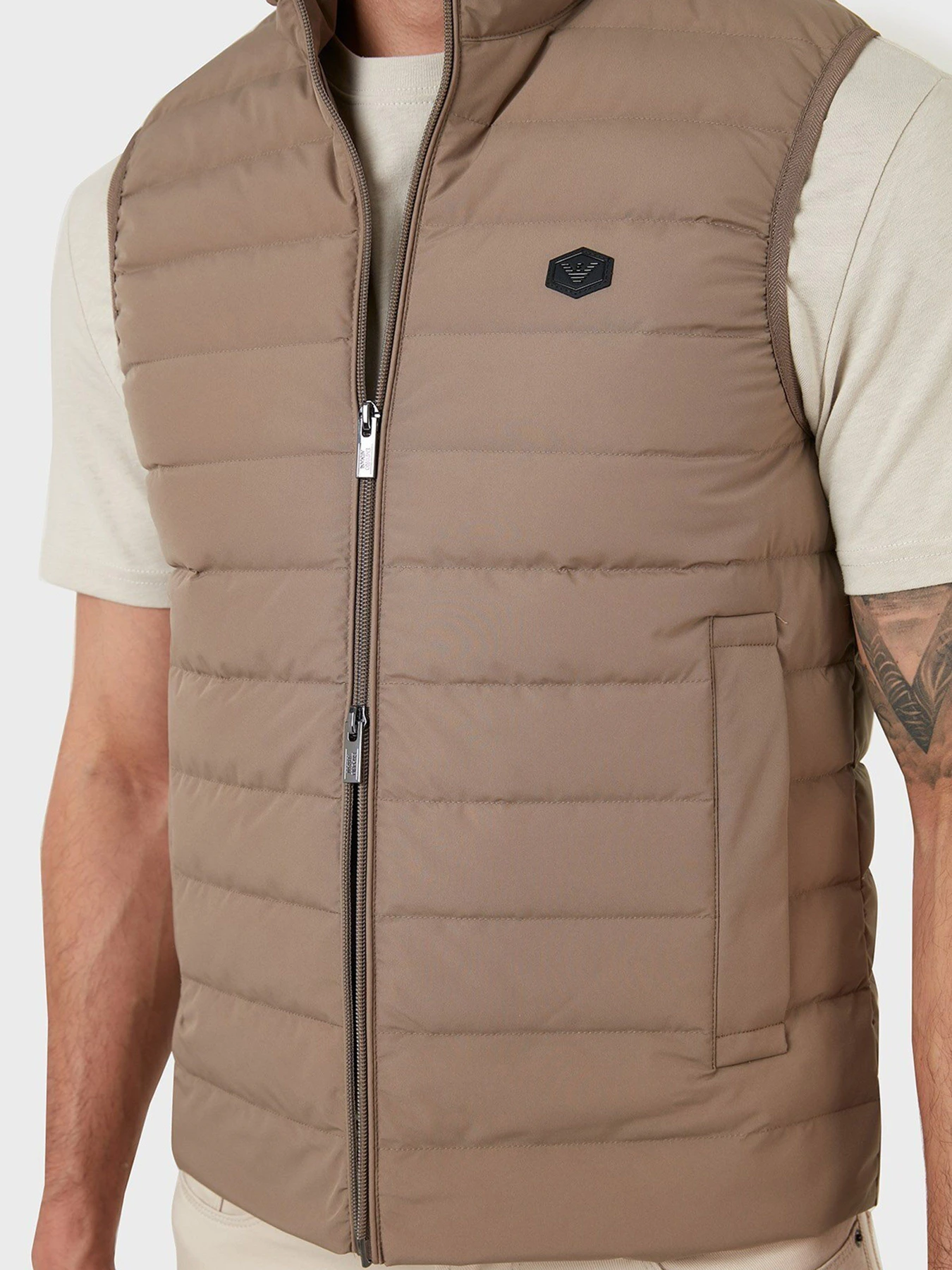 Куртки и дубленки Emporio Armani модель 8N1BQ1-1NLRZ-0431 Фото