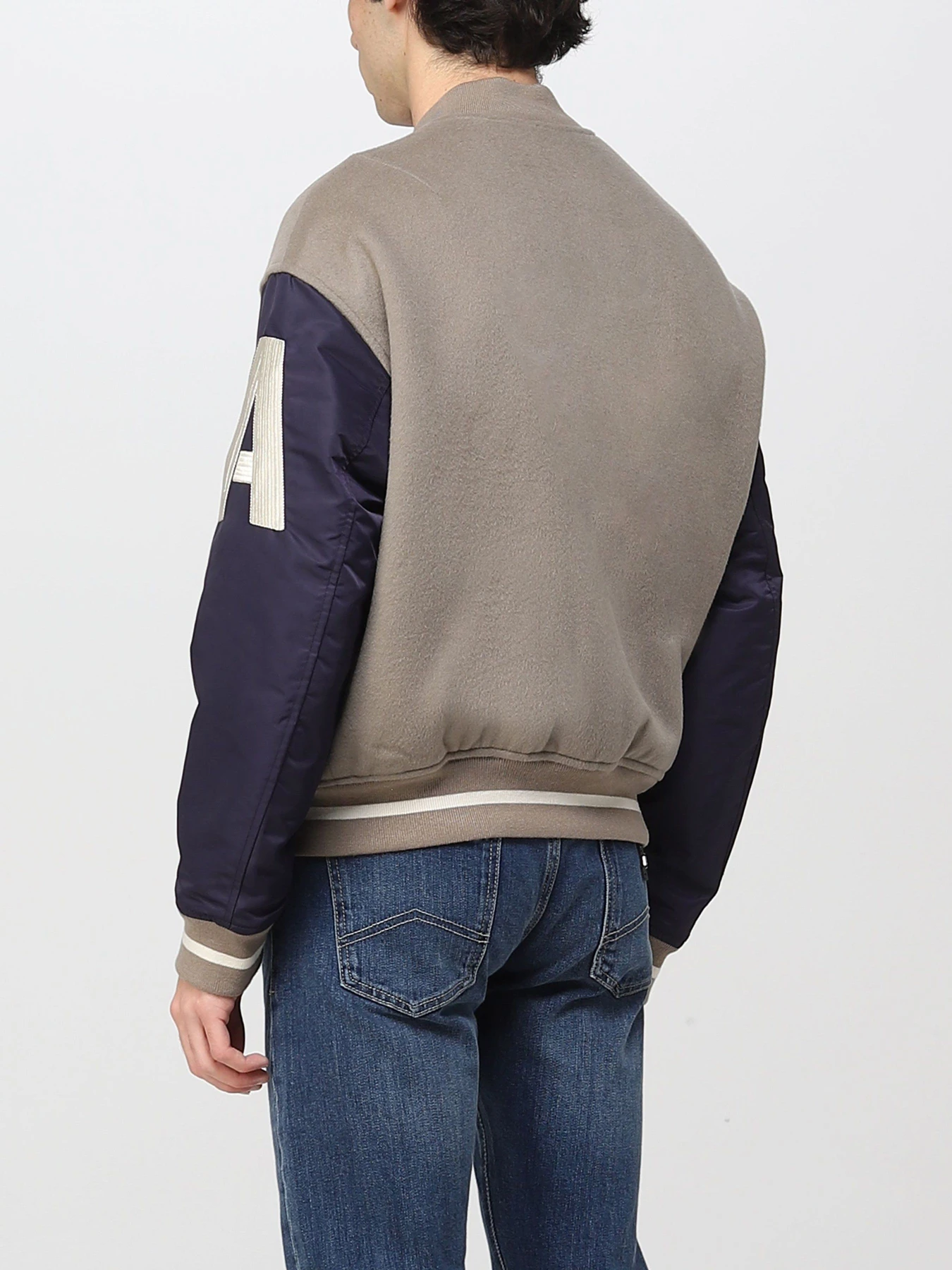 Куртки и дубленки Emporio Armani модель 6L1BL8-1NMYZ-0137 Куртки и дубленки Emporio Armani модель 6L1BL8-1NMYZ-0137 Фото