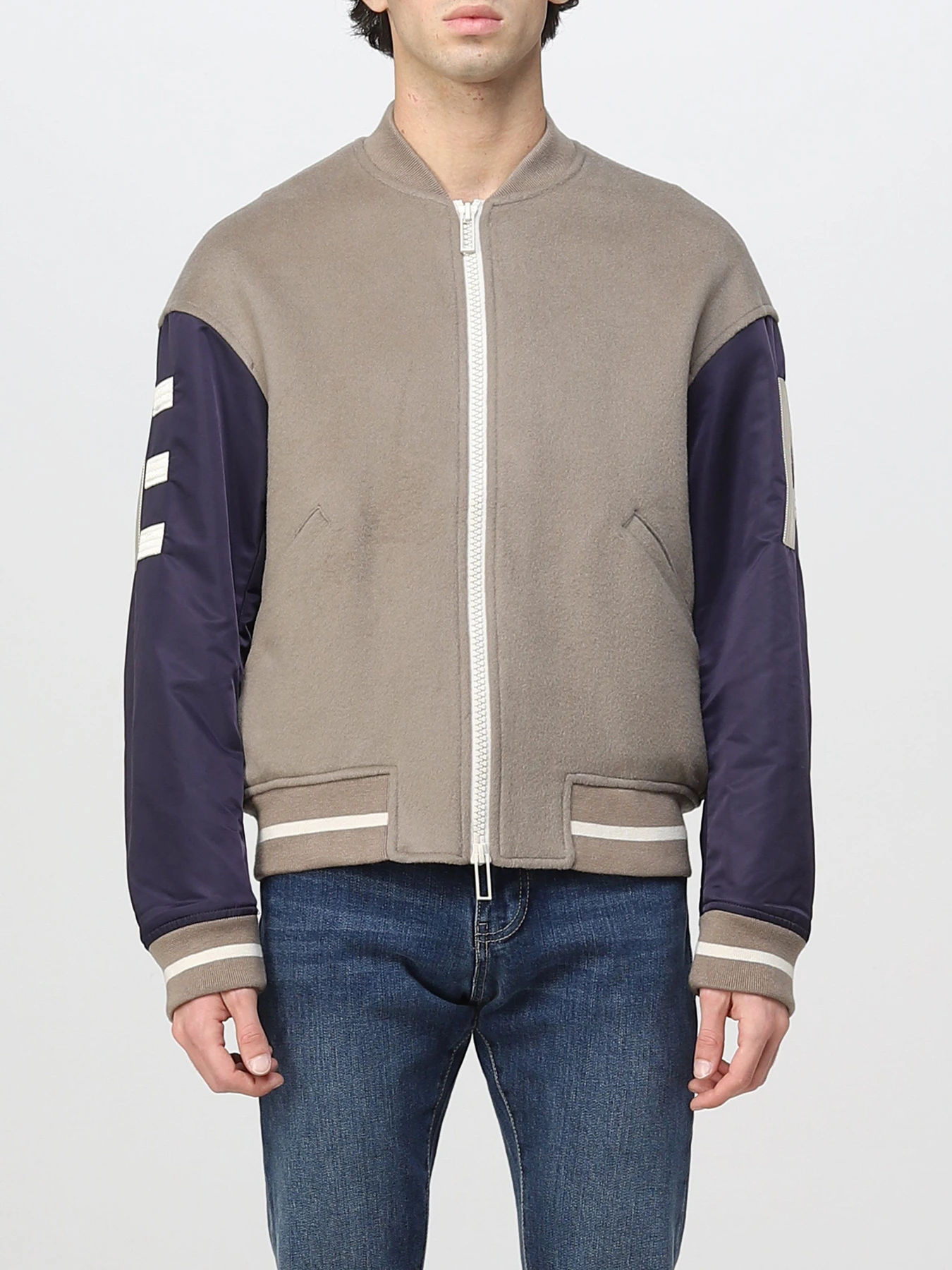 Куртки и дубленки Emporio Armani модель 6L1BL8-1NMYZ-0137 Куртки и дубленки Emporio Armani модель 6L1BL8-1NMYZ-0137 Фото