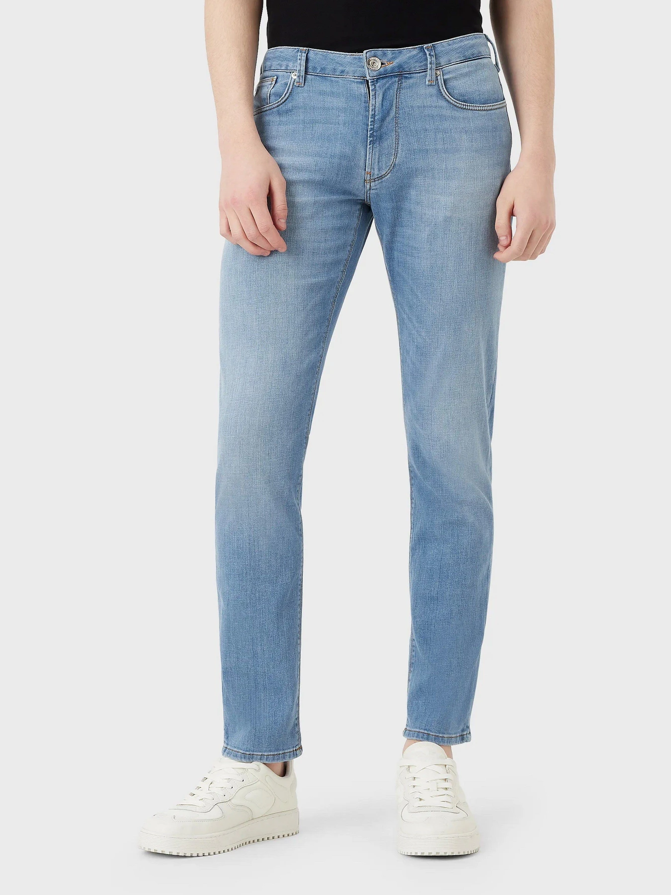 Джинсы Emporio Armani J06 модель 3R1J06-1D09Z-0943 Джинсы Emporio Armani J06 модель 3R1J06-1D09Z-0943 Фото