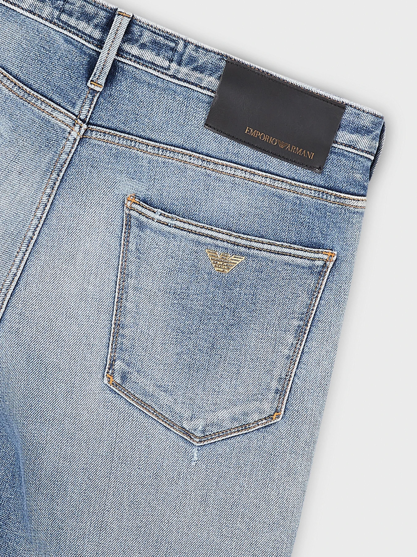 Джинси Emporio Armani J06 модель 3R1J06-1D33Z-0943 Джинси Emporio Armani J06 модель 3R1J06-1D33Z-0943 Фото