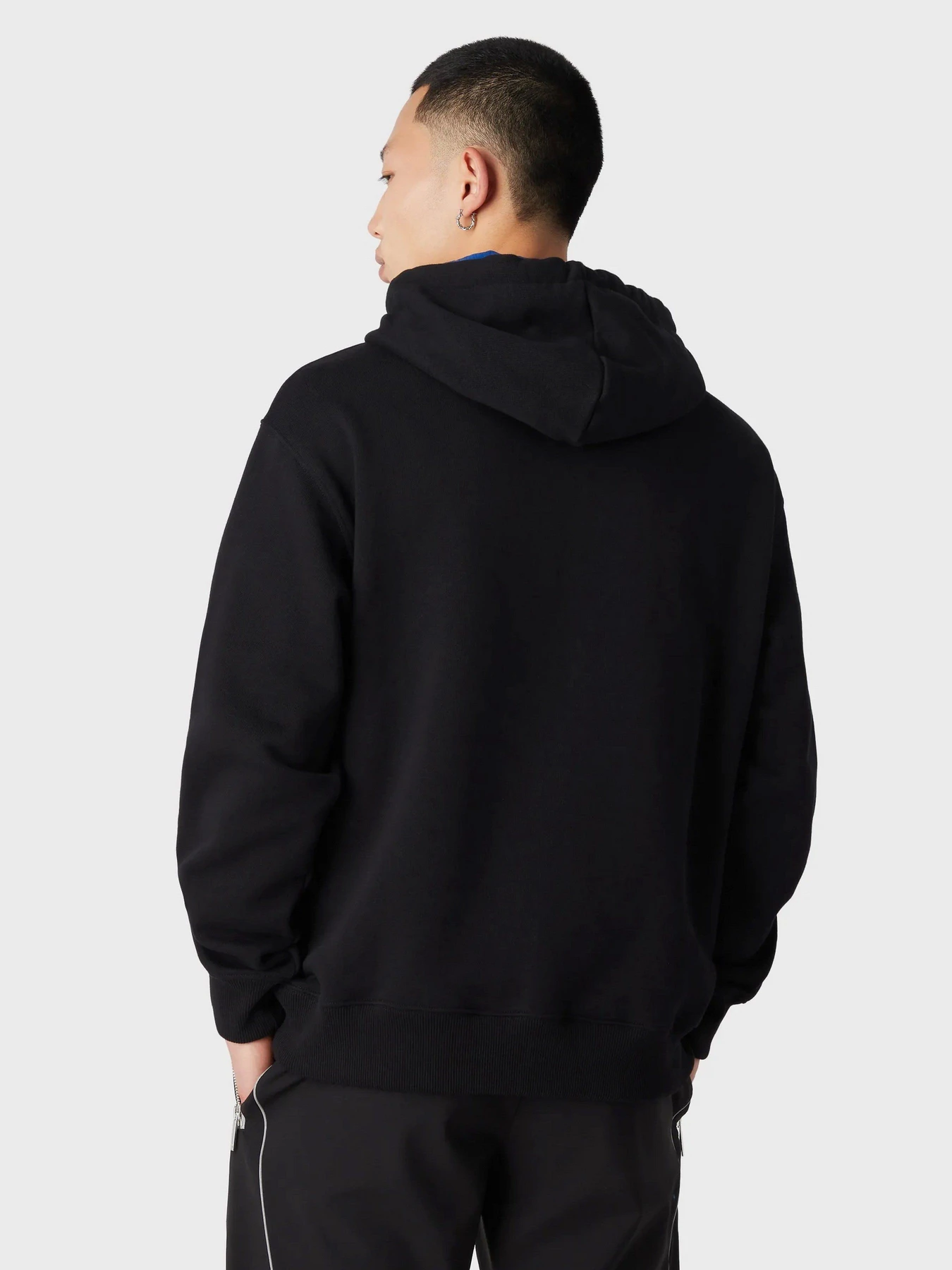 Худи и свитшоты Emporio Armani модель 3R1M6Q-1JWEZ-0999 Худи и свитшоты Emporio Armani модель 3R1M6Q-1JWEZ-0999 Фото