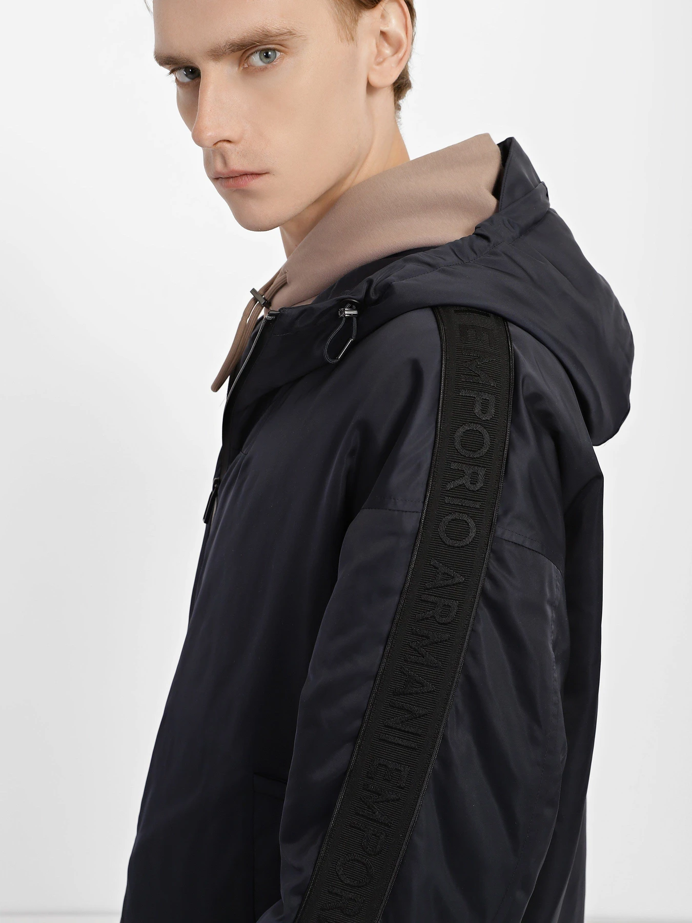 Куртки и дубленки Emporio Armani модель 3R1BD1-1NRYZ-0920 Куртки и дубленки Emporio Armani модель 3R1BD1-1NRYZ-0920 Фото