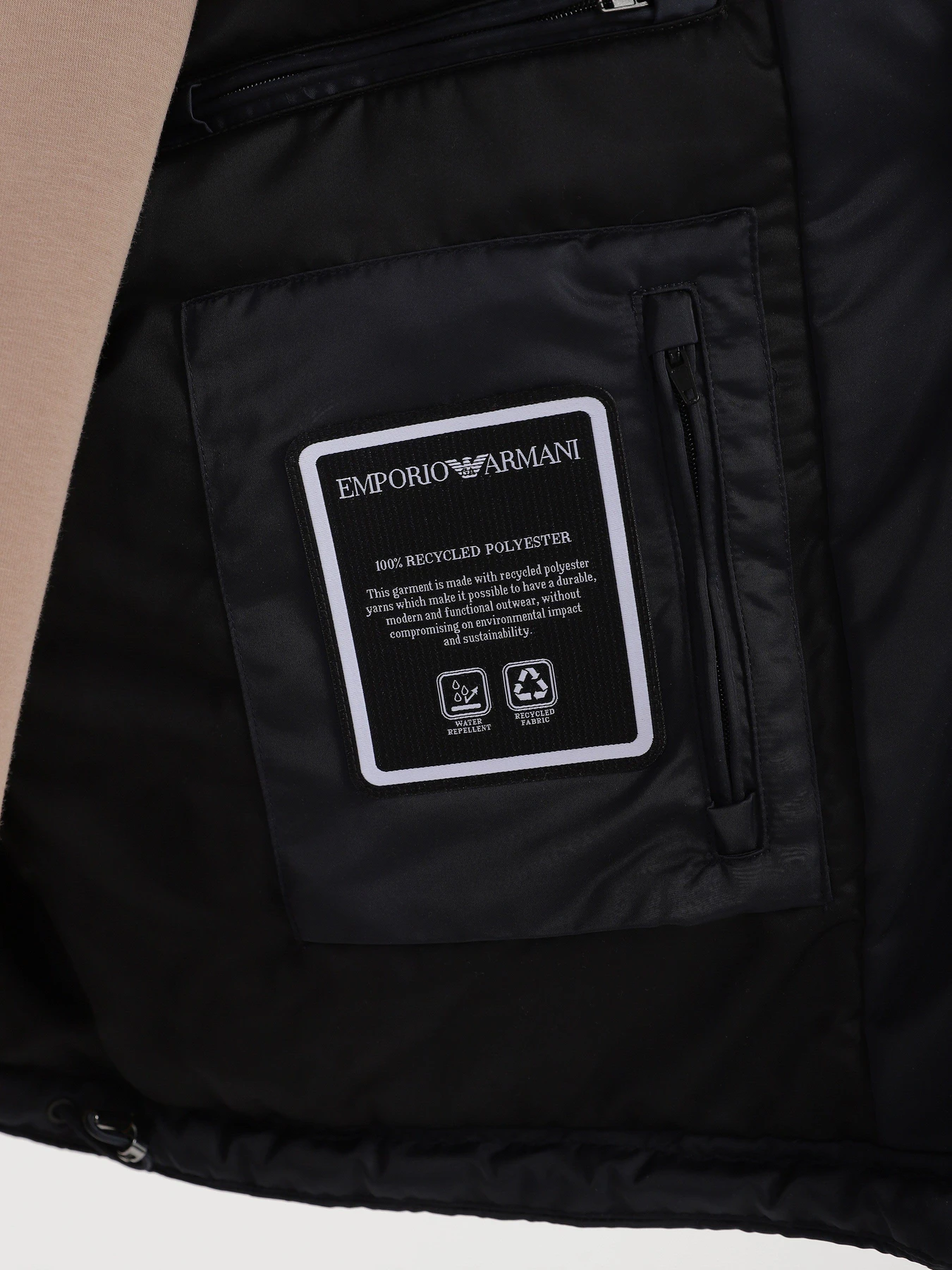 Куртки и дубленки Emporio Armani модель 3R1BD1-1NRYZ-0920 Куртки и дубленки Emporio Armani модель 3R1BD1-1NRYZ-0920 Фото