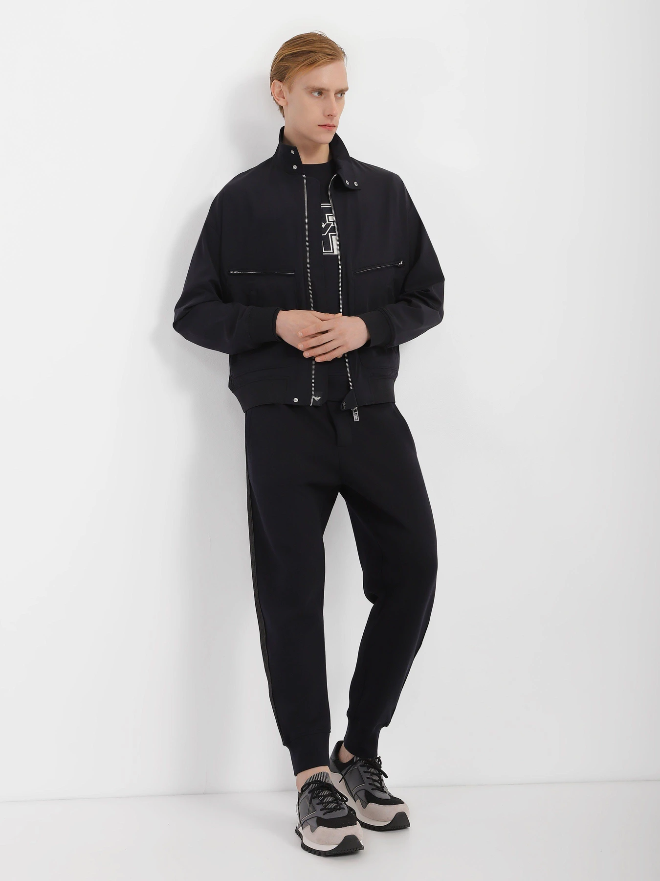 Куртки и дубленки Emporio Armani модель 3R1BN1-1NNIZ-0920 Куртки и дубленки Emporio Armani модель 3R1BN1-1NNIZ-0920 Фото