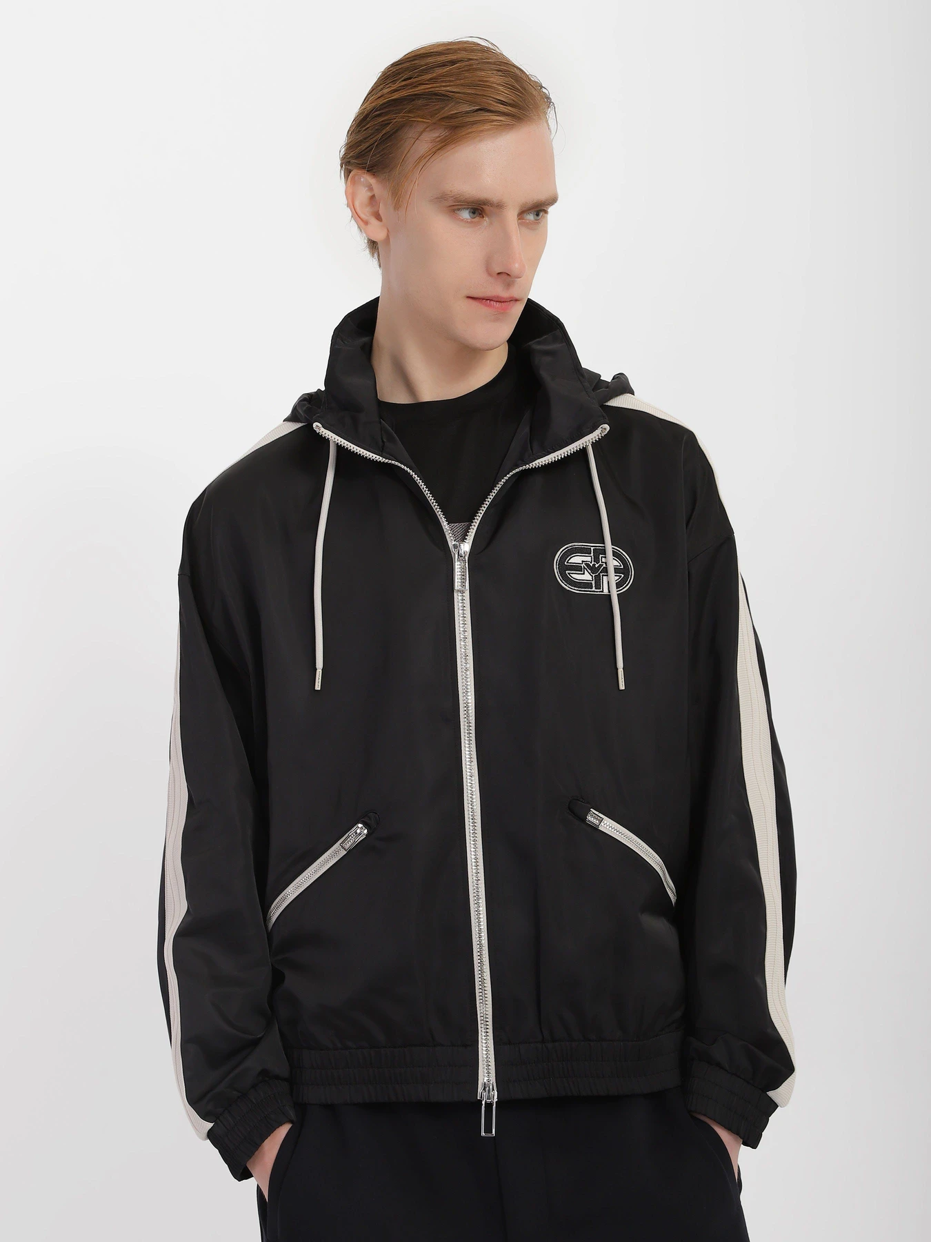 Куртки и дубленки Emporio Armani модель 3R1BR0-1NRYZ-0999 Фото