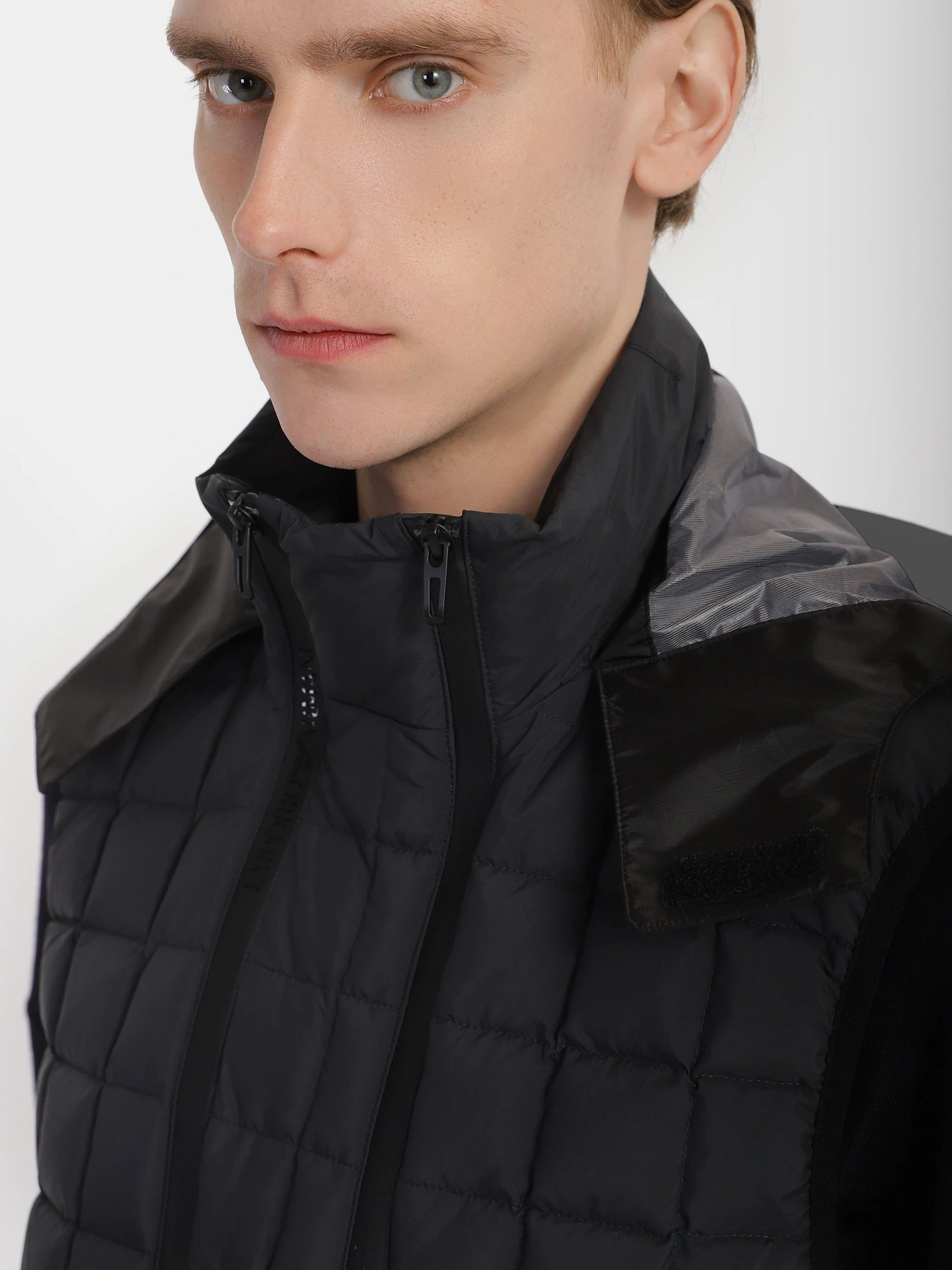 Куртки и дубленки Emporio Armani модель 3R1BT2-1NSXZ-0999 Куртки и дубленки Emporio Armani модель 3R1BT2-1NSXZ-0999 Фото
