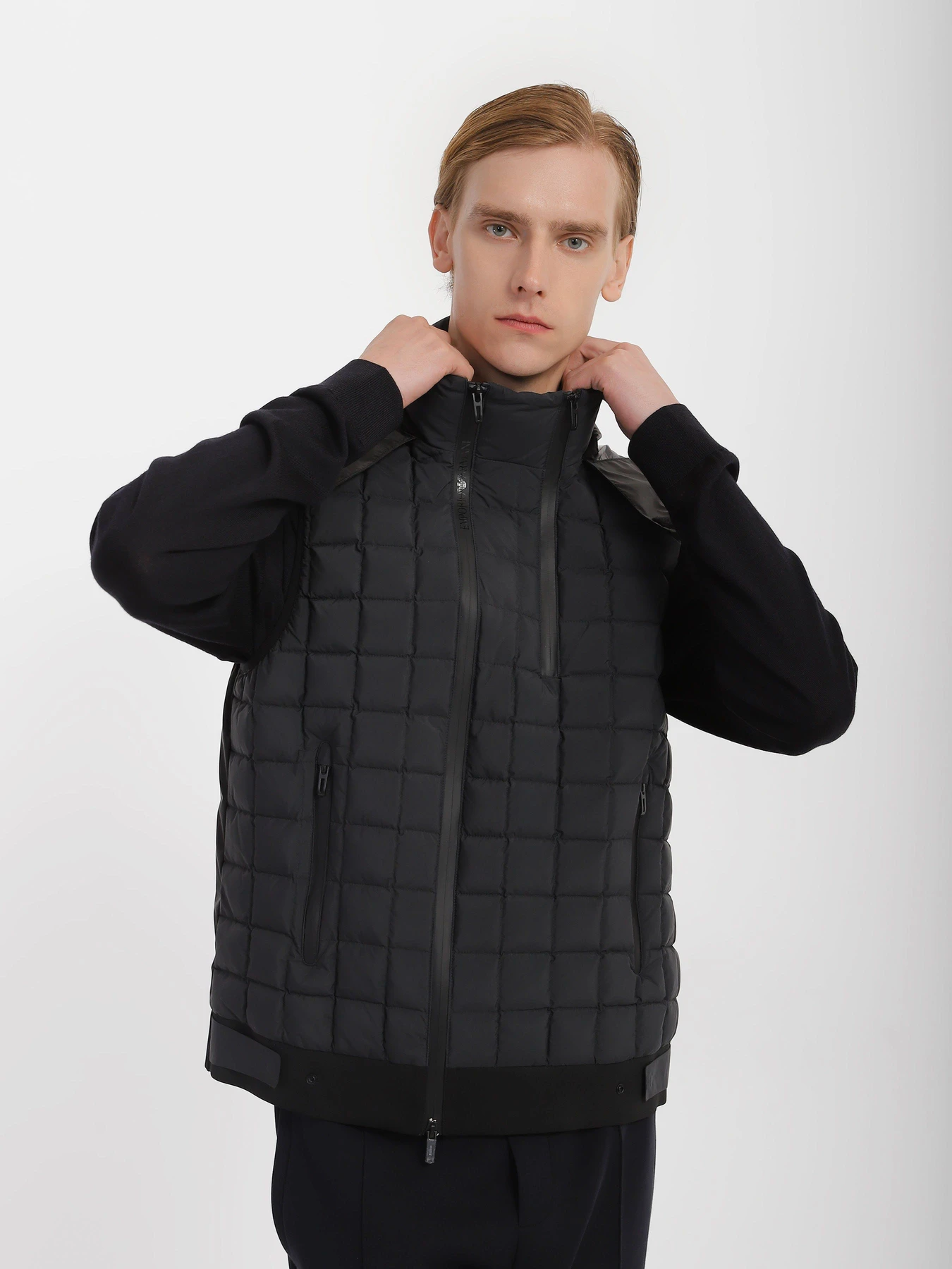 Куртки и дубленки Emporio Armani модель 3R1BT2-1NSXZ-0999 Куртки и дубленки Emporio Armani модель 3R1BT2-1NSXZ-0999 Фото