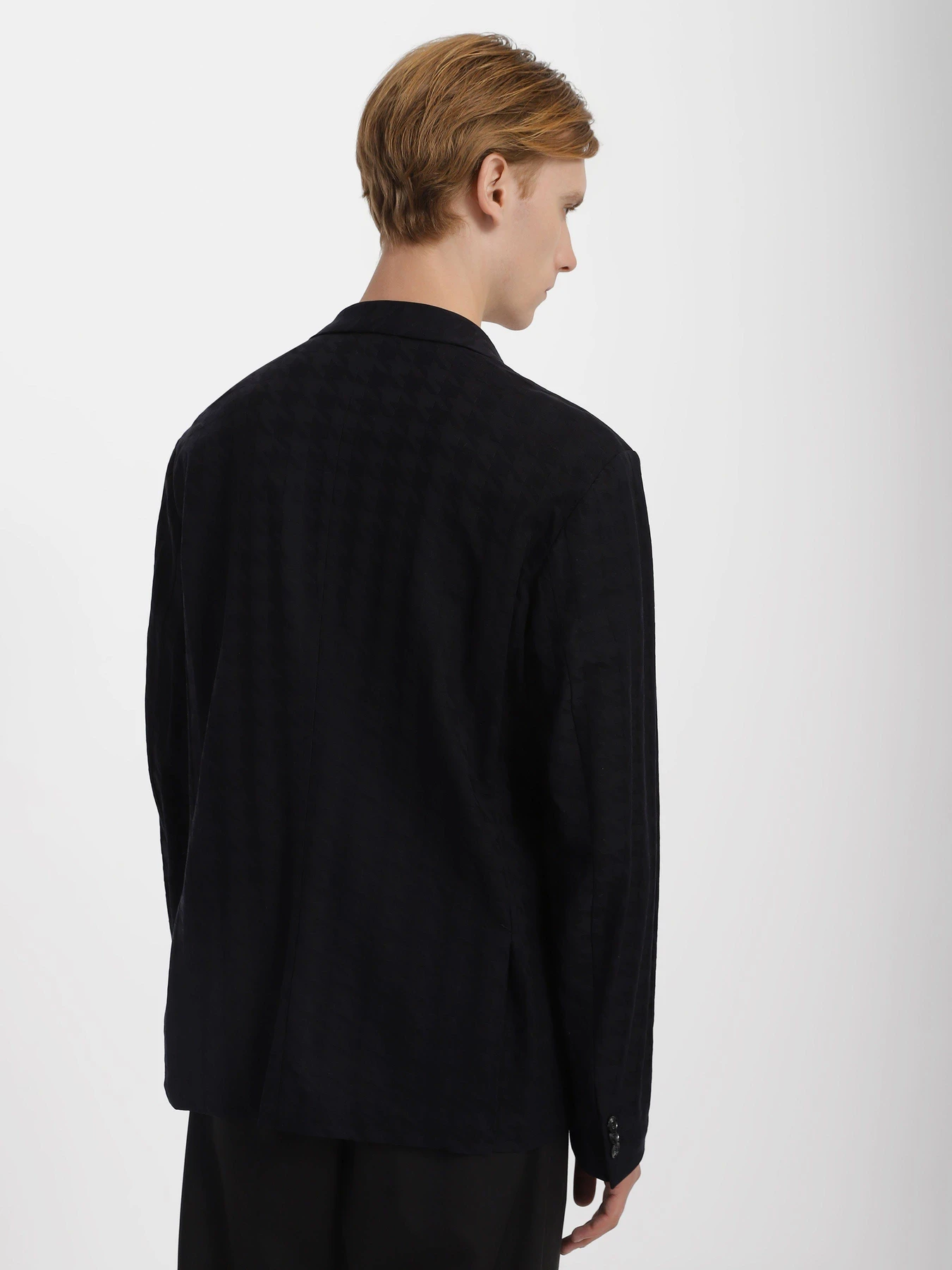 Пиджаки Emporio Armani модель 3R1GM1-1JGYZ-09J4 Пиджаки Emporio Armani модель 3R1GM1-1JGYZ-09J4 Фото