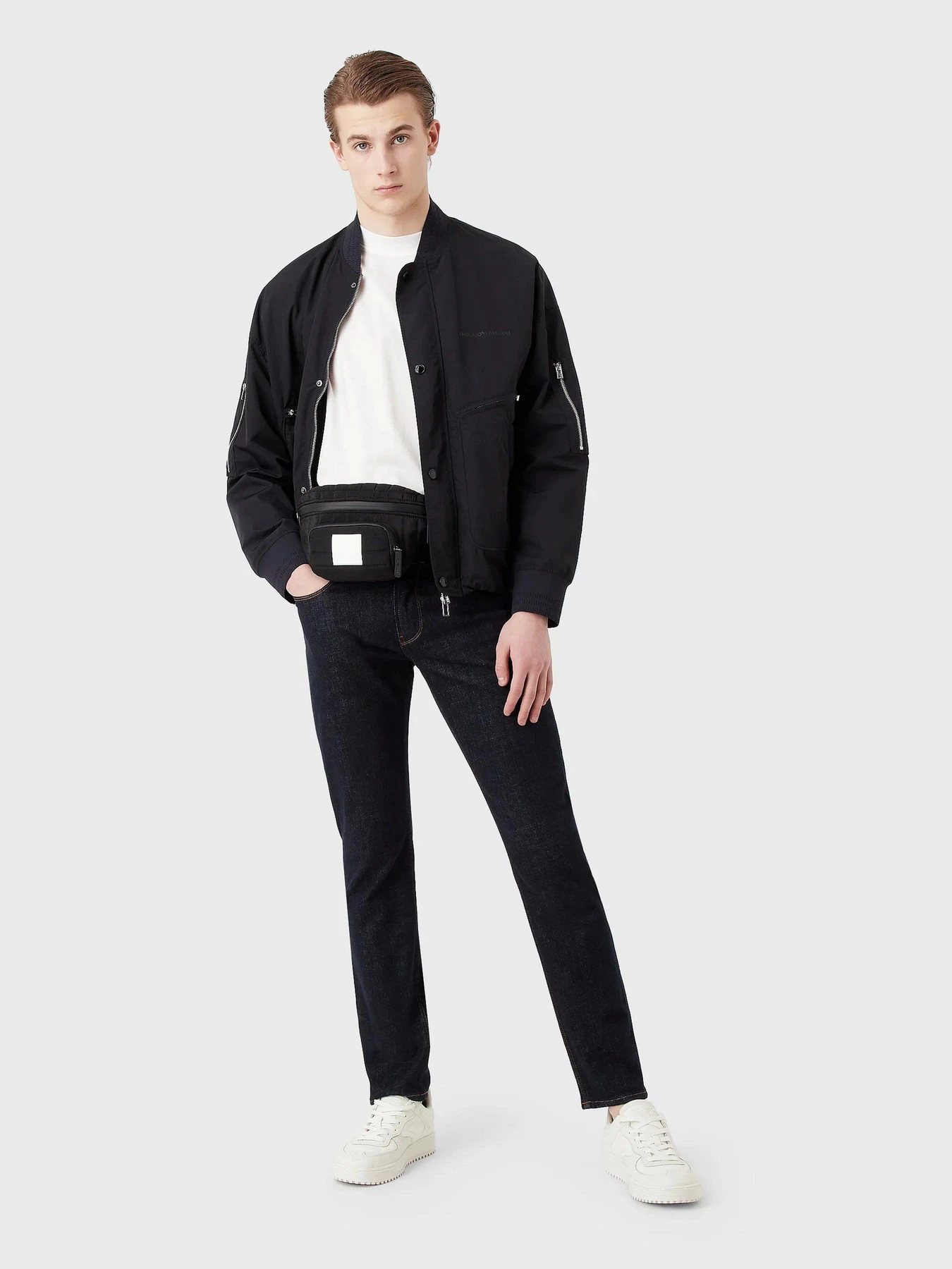 Джинси Emporio Armani J06 модель 3R1J06-1DMWZ-F952 Джинси Emporio Armani J06 модель 3R1J06-1DMWZ-F952 Фото