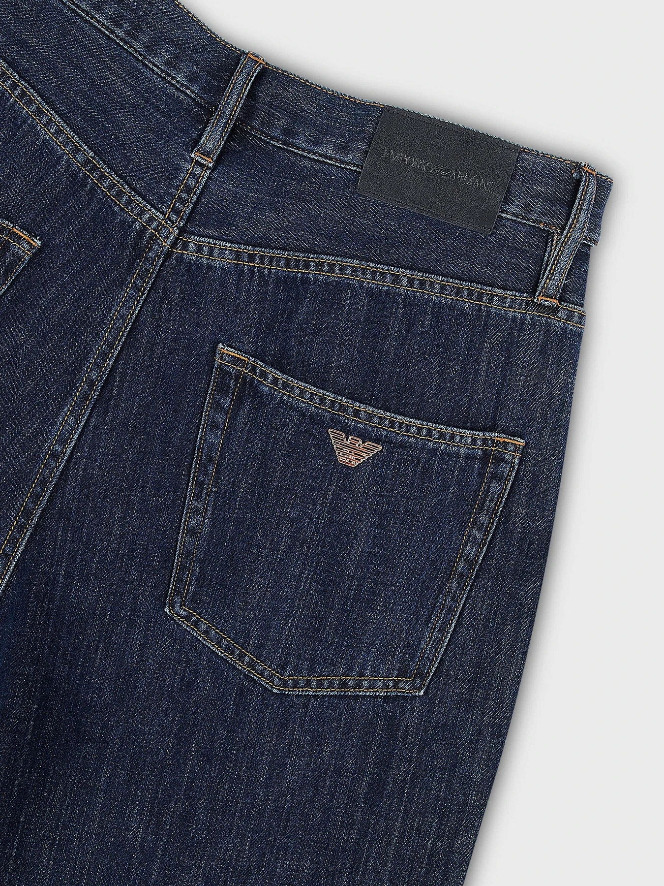 Джинси Emporio Armani J7 модель 3R1J73-1DPWZ-0941 Джинси Emporio Armani J7 модель 3R1J73-1DPWZ-0941 Фото