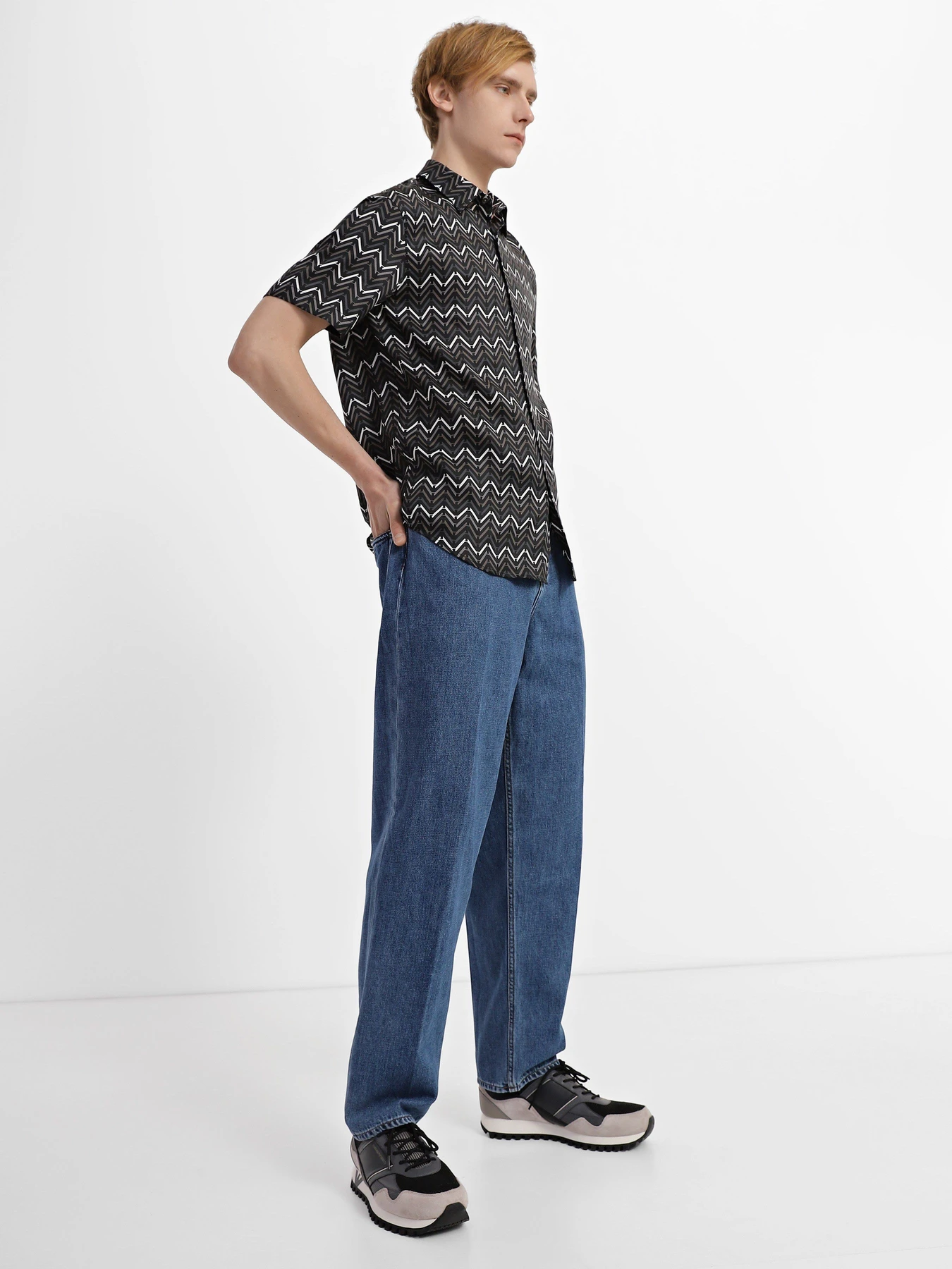Джинси Emporio Armani J73 модель 3R1J73-1DPWZ-0942 Джинси Emporio Armani J73 модель 3R1J73-1DPWZ-0942 Фото