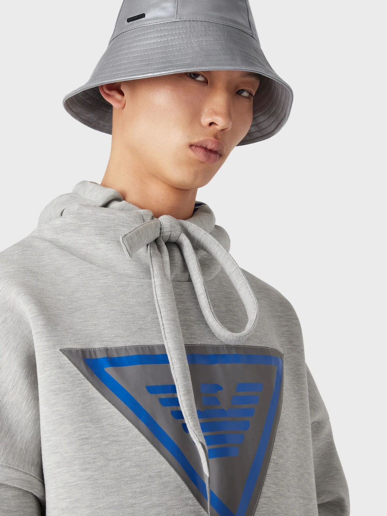 Худи и свитшоты Emporio Armani модель 3R1M6P-1JV9Z-0616 Худи и свитшоты Emporio Armani модель 3R1M6P-1JV9Z-0616 Фото