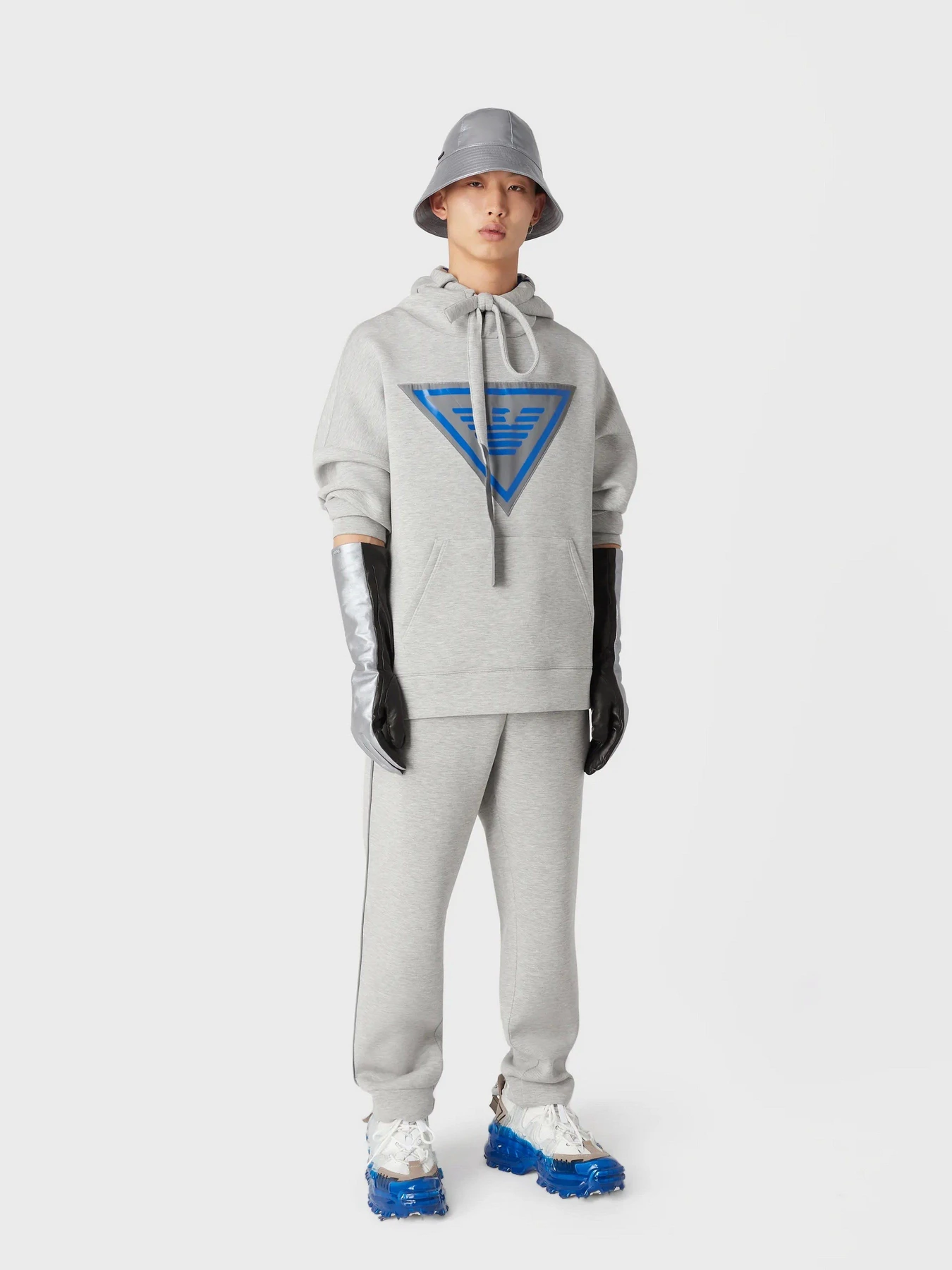 Худи и свитшоты Emporio Armani модель 3R1M6P-1JV9Z-0616 Худи и свитшоты Emporio Armani модель 3R1M6P-1JV9Z-0616 Фото