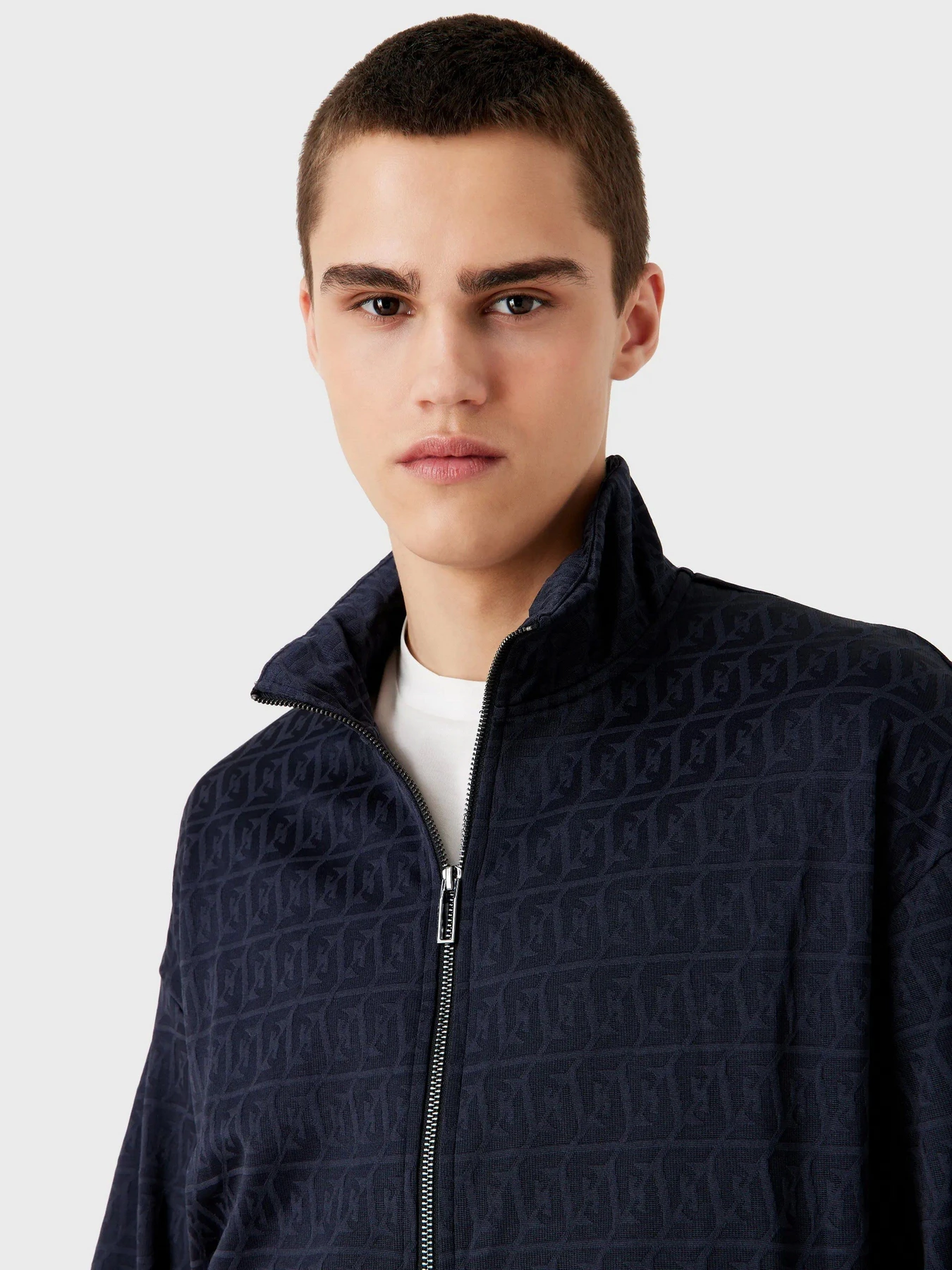 Худи и свитшоты Emporio Armani модель 3R1MCW-1JMSZ-0920 Худи и свитшоты Emporio Armani модель 3R1MCW-1JMSZ-0920 Фото