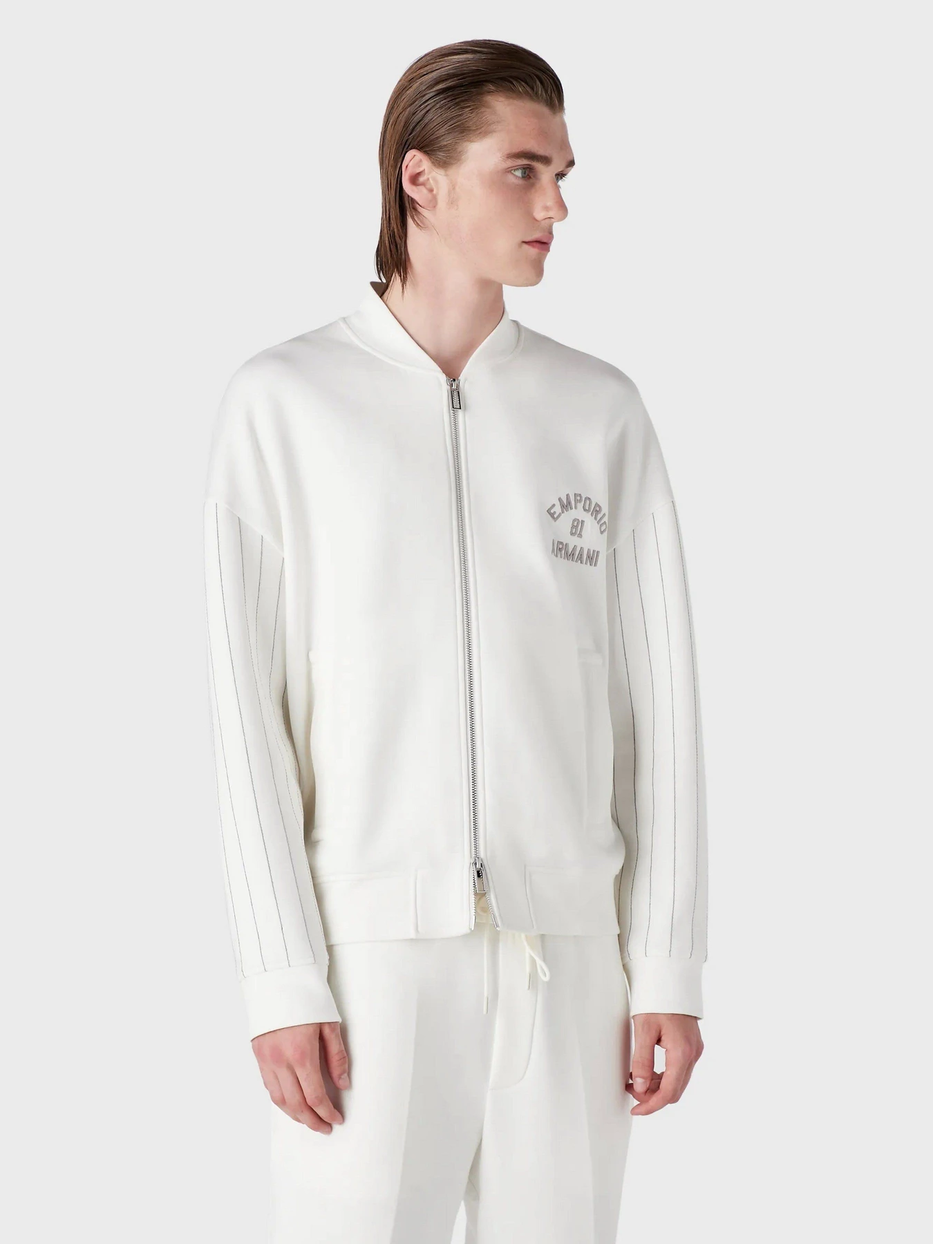 Худи и свитшоты Emporio Armani модель 3R1MDG-1JHSZ-0101 Худи и свитшоты Emporio Armani модель 3R1MDG-1JHSZ-0101 Фото