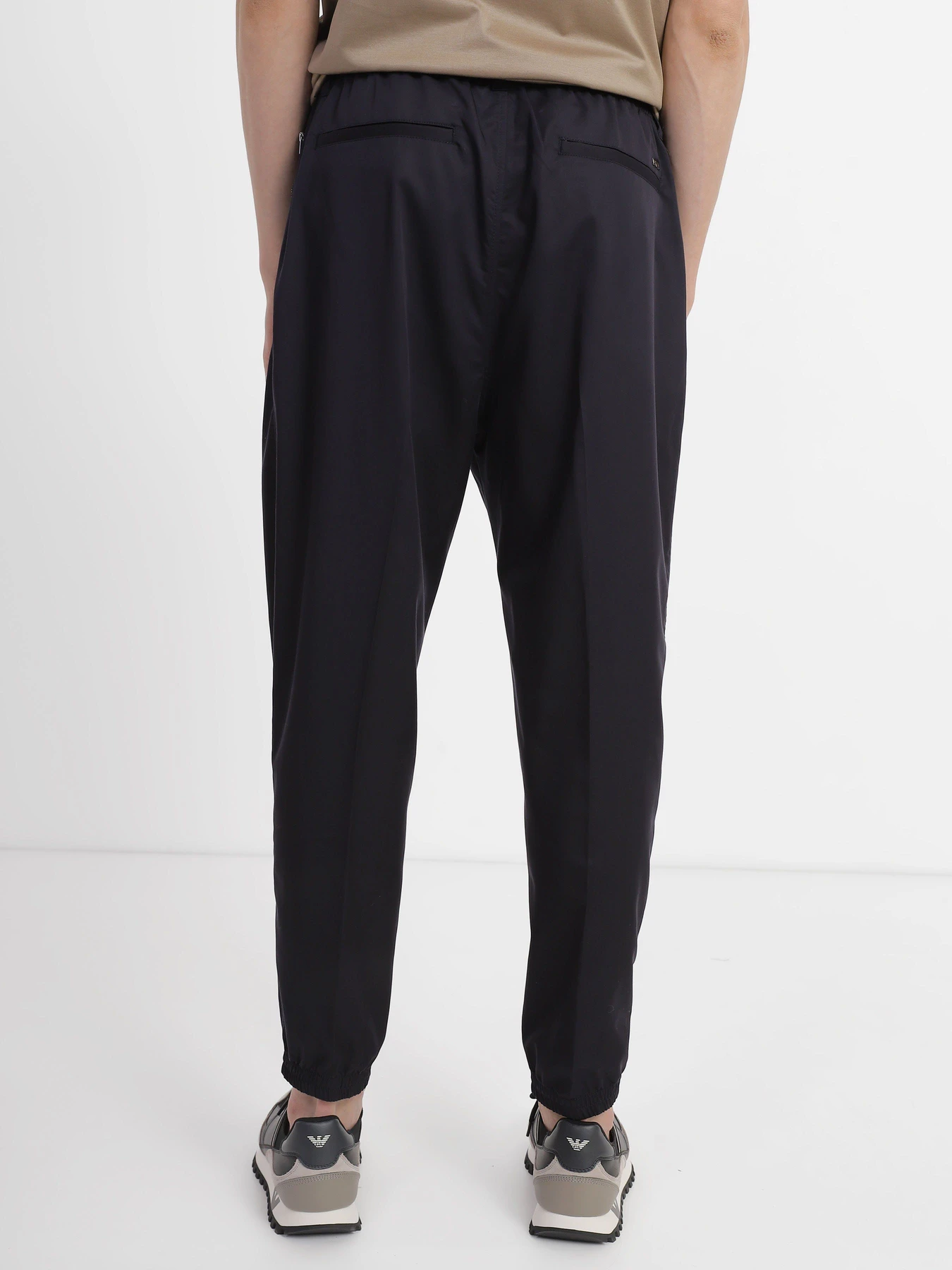 Брюки Emporio Armani модель 3R1PF5-1NSEZ-0920 Брюки Emporio Armani модель 3R1PF5-1NSEZ-0920 Фото