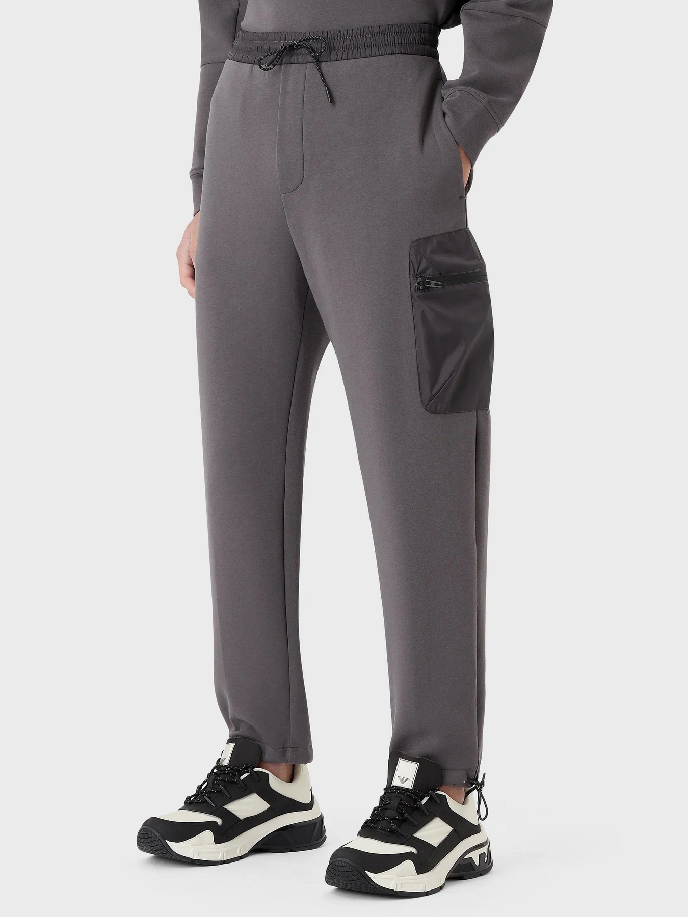 Брюки Emporio Armani модель 3R1PZ1-1JHSZ-0657 Брюки Emporio Armani модель 3R1PZ1-1JHSZ-0657 Фото