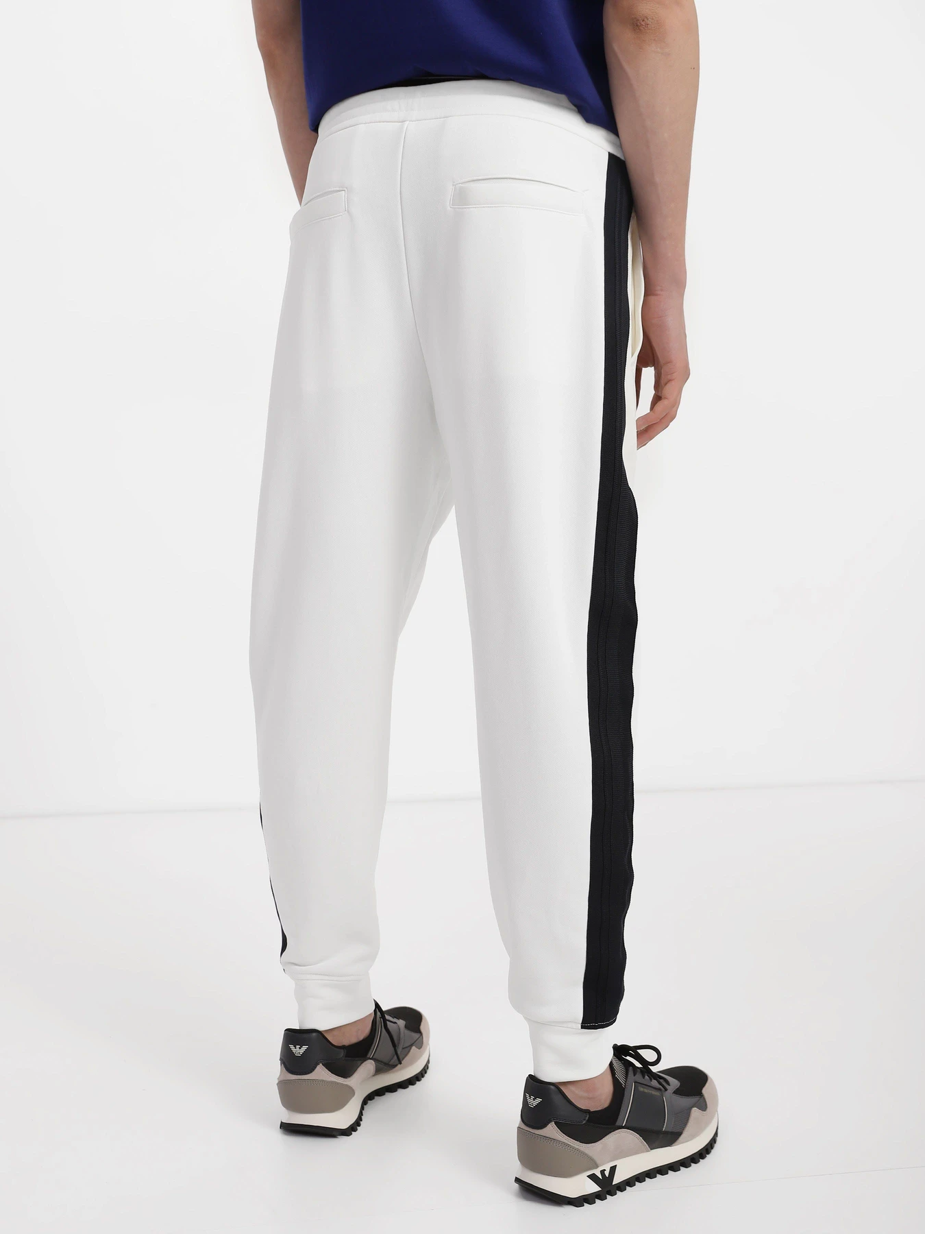 Штани Emporio Armani модель 3R1PZ4-1JLYZ-0128 Фото