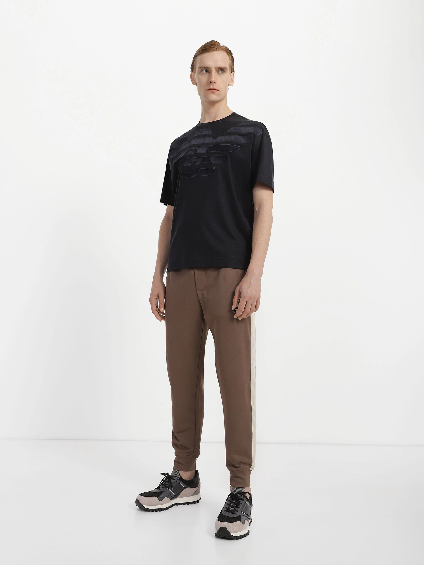 Брюки Emporio Armani модель 3R1PZ4-1JLYZ-0440 Брюки Emporio Armani модель 3R1PZ4-1JLYZ-0440 Фото