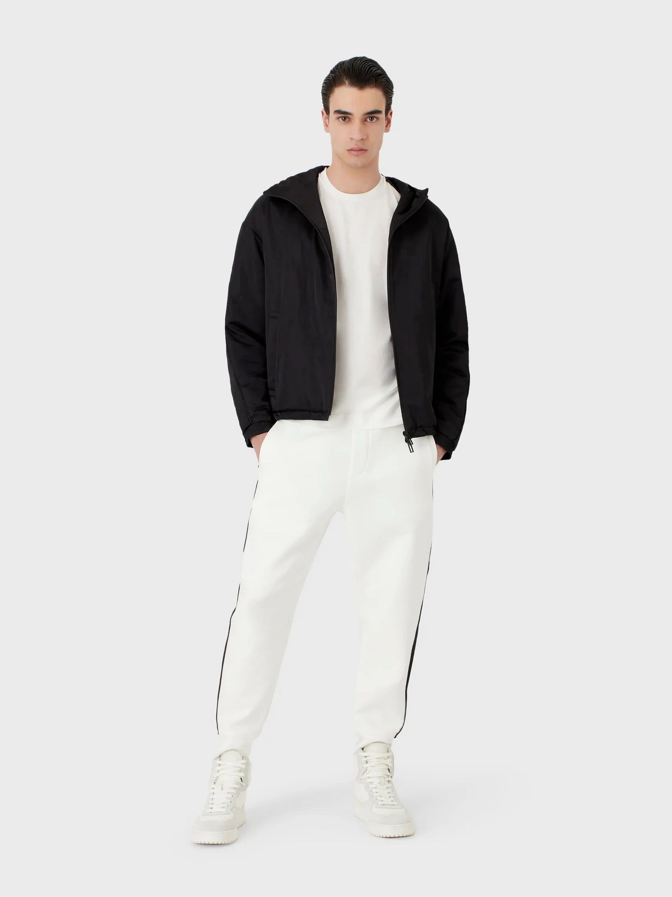 Футболки и поло Emporio Armani модель 3R1TBB-1JUVZ-0101 Футболки и поло Emporio Armani модель 3R1TBB-1JUVZ-0101 Фото