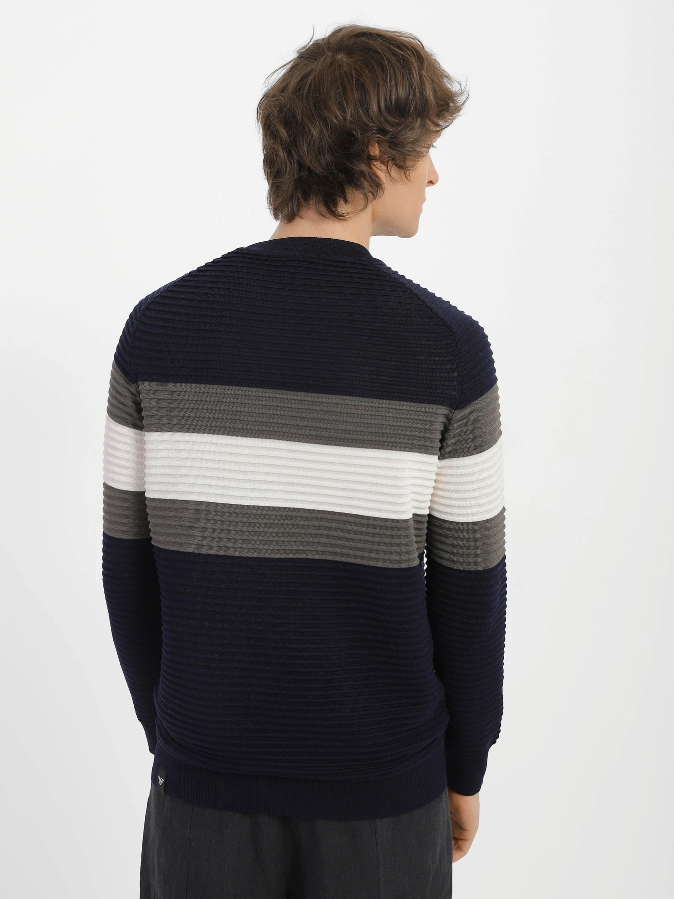 Свитры и кардиганы Emporio Armani модель 3R1MXC-1MD1Z-0920 Свитры и кардиганы Emporio Armani модель 3R1MXC-1MD1Z-0920 Фото