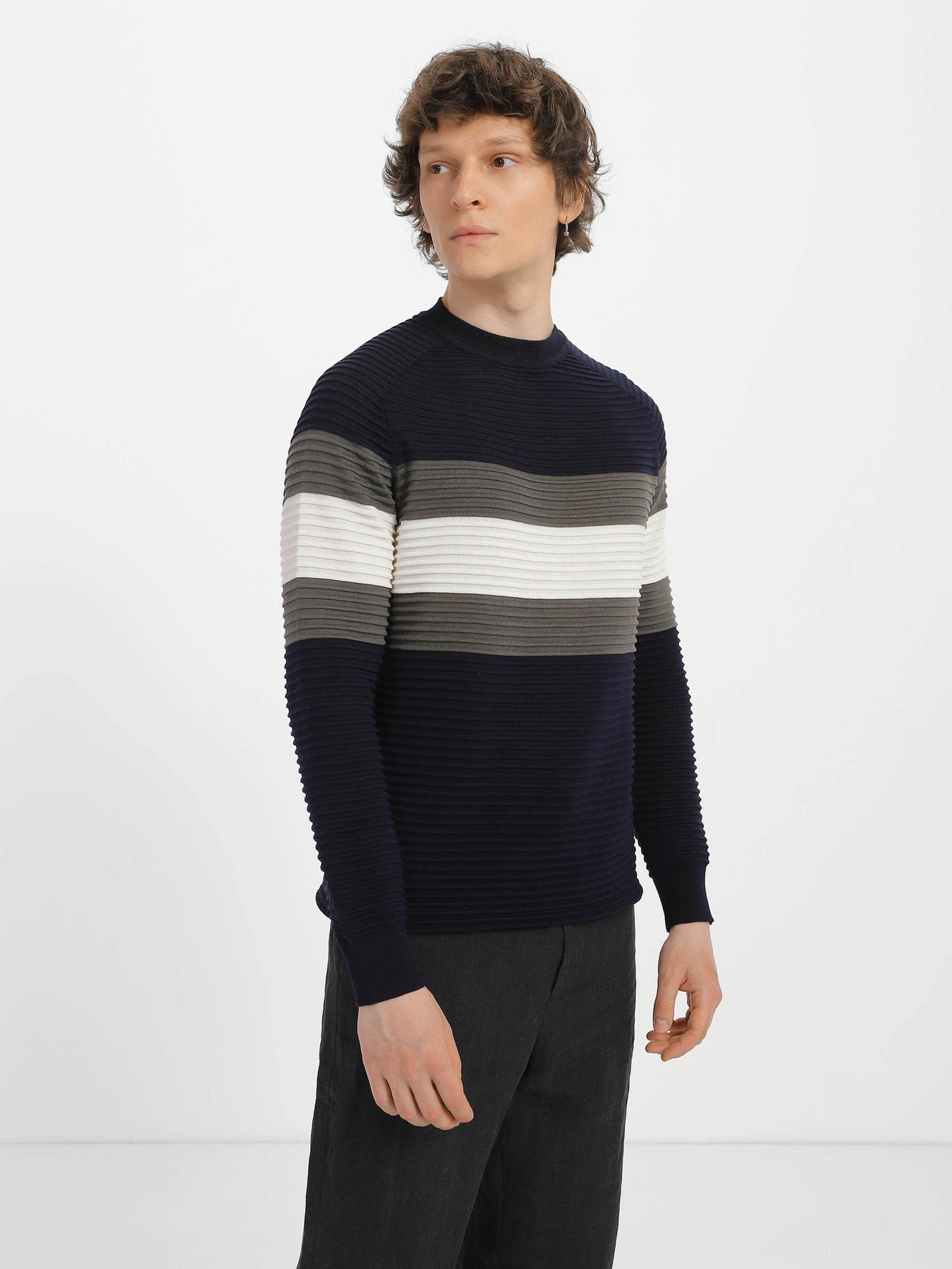 Свитры и кардиганы Emporio Armani модель 3R1MXC-1MD1Z-0920 Свитры и кардиганы Emporio Armani модель 3R1MXC-1MD1Z-0920 Фото
