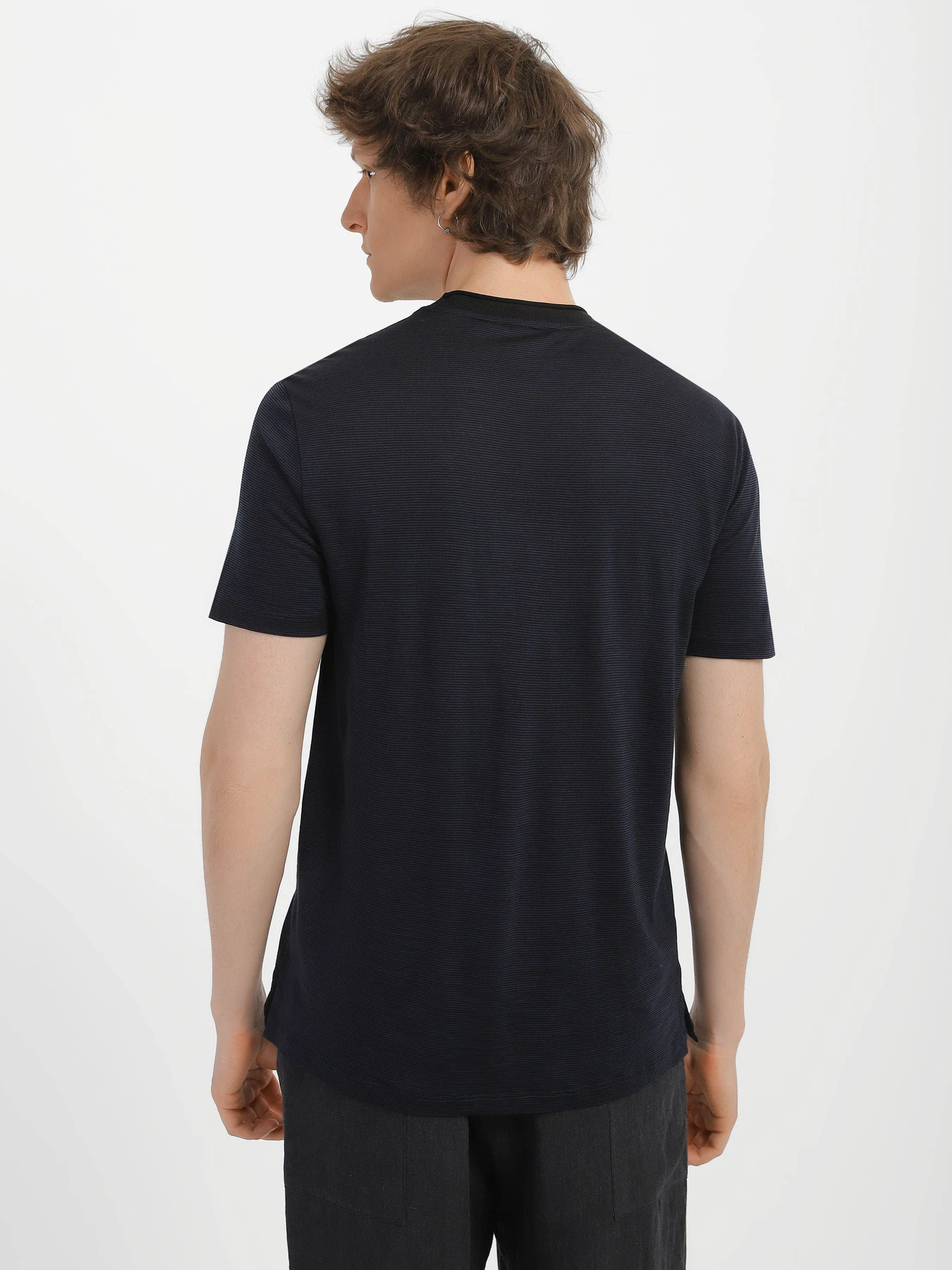 Футболки и поло Emporio Armani модель 3R1T7W-1J16Z-F915 Футболки и поло Emporio Armani модель 3R1T7W-1J16Z-F915 Фото