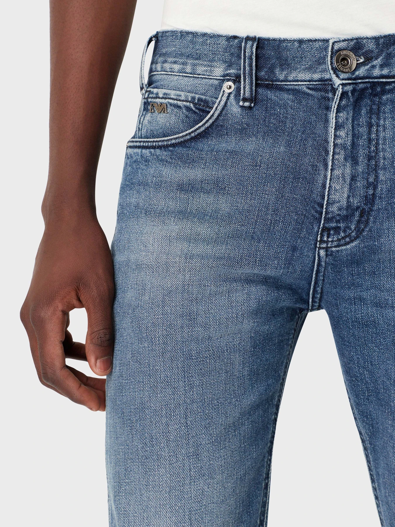 Джинси Emporio Armani J16 модель 3R1J16-1D0FZ-0942 Джинси Emporio Armani J16 модель 3R1J16-1D0FZ-0942 Фото