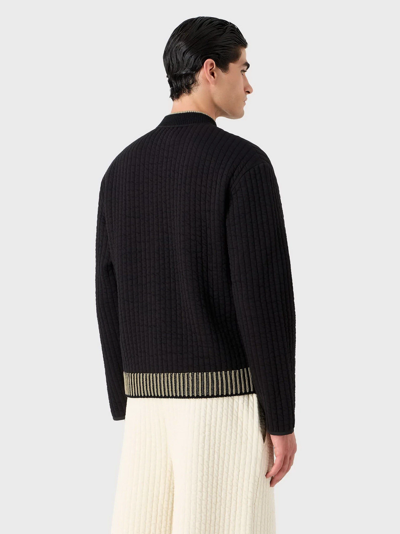 Свитры и кардиганы Emporio Armani модель 6R1B6Q-1J7CZ-0999 Свитры и кардиганы Emporio Armani модель 6R1B6Q-1J7CZ-0999 Фото