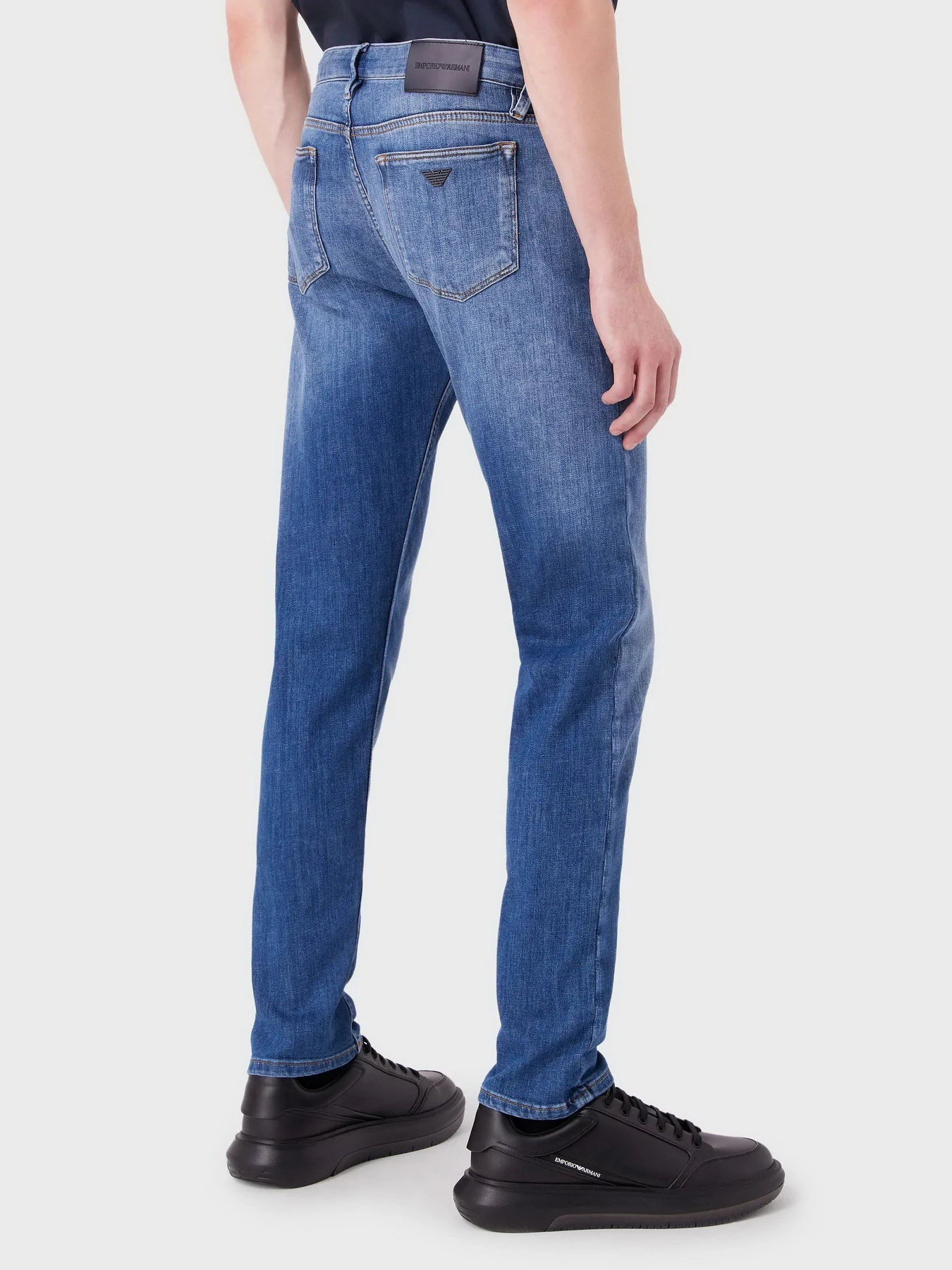 Джинси Emporio Armani J75 модель 6R1J75-1D09Z-0942 Фото