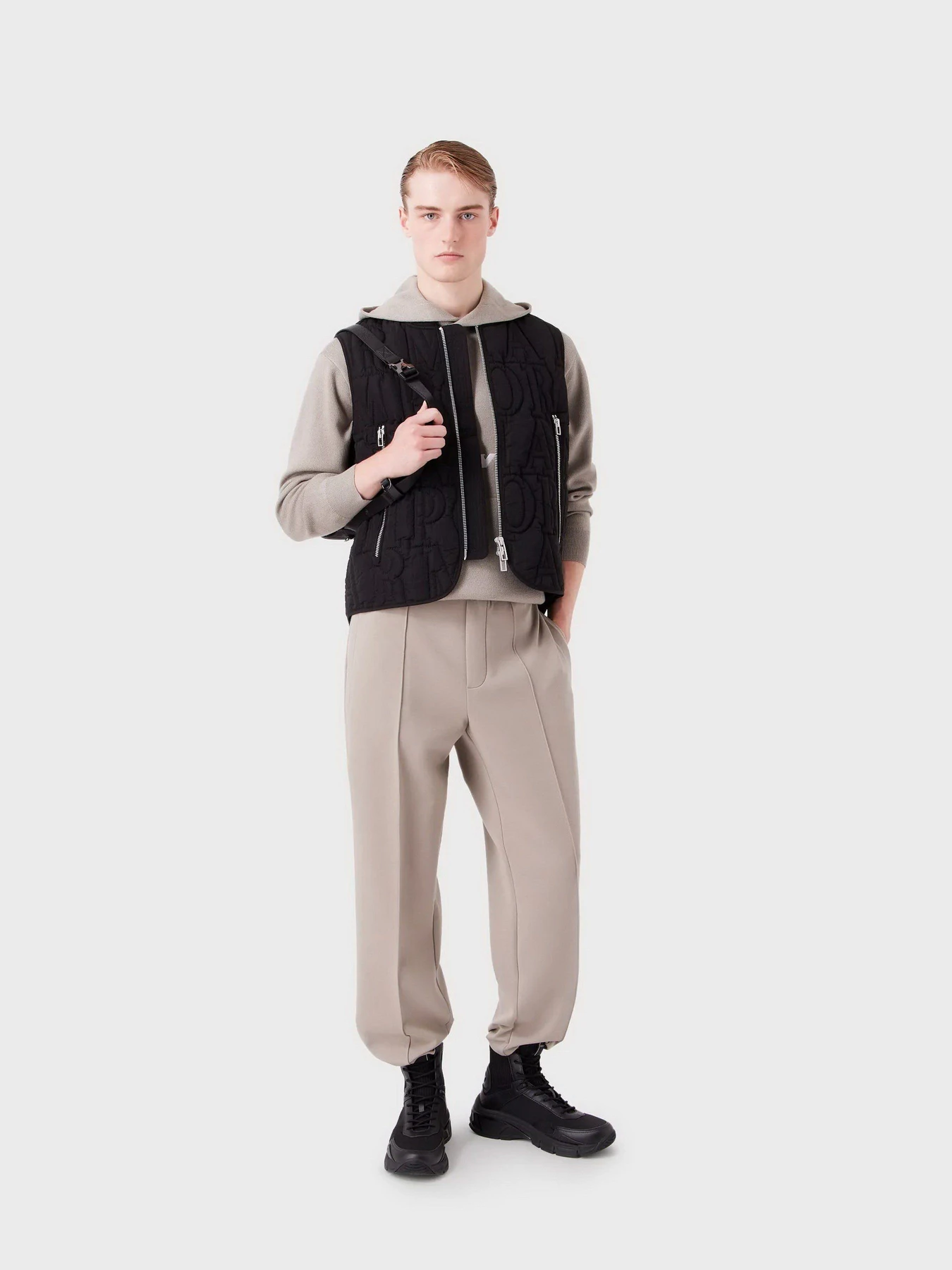 Худи и свитшоты Emporio Armani модель 6R1MX7-1MNBZ-F624 Худи и свитшоты Emporio Armani модель 6R1MX7-1MNBZ-F624 Фото