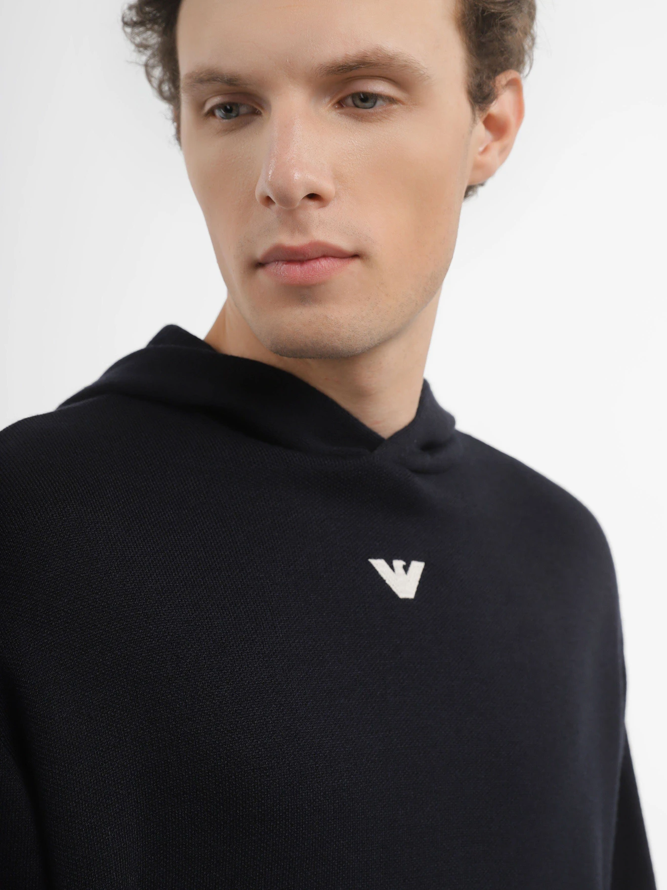 Худи и свитшоты Emporio Armani модель 6R1MX7-1MNBZ-F904 Худи и свитшоты Emporio Armani модель 6R1MX7-1MNBZ-F904 Фото