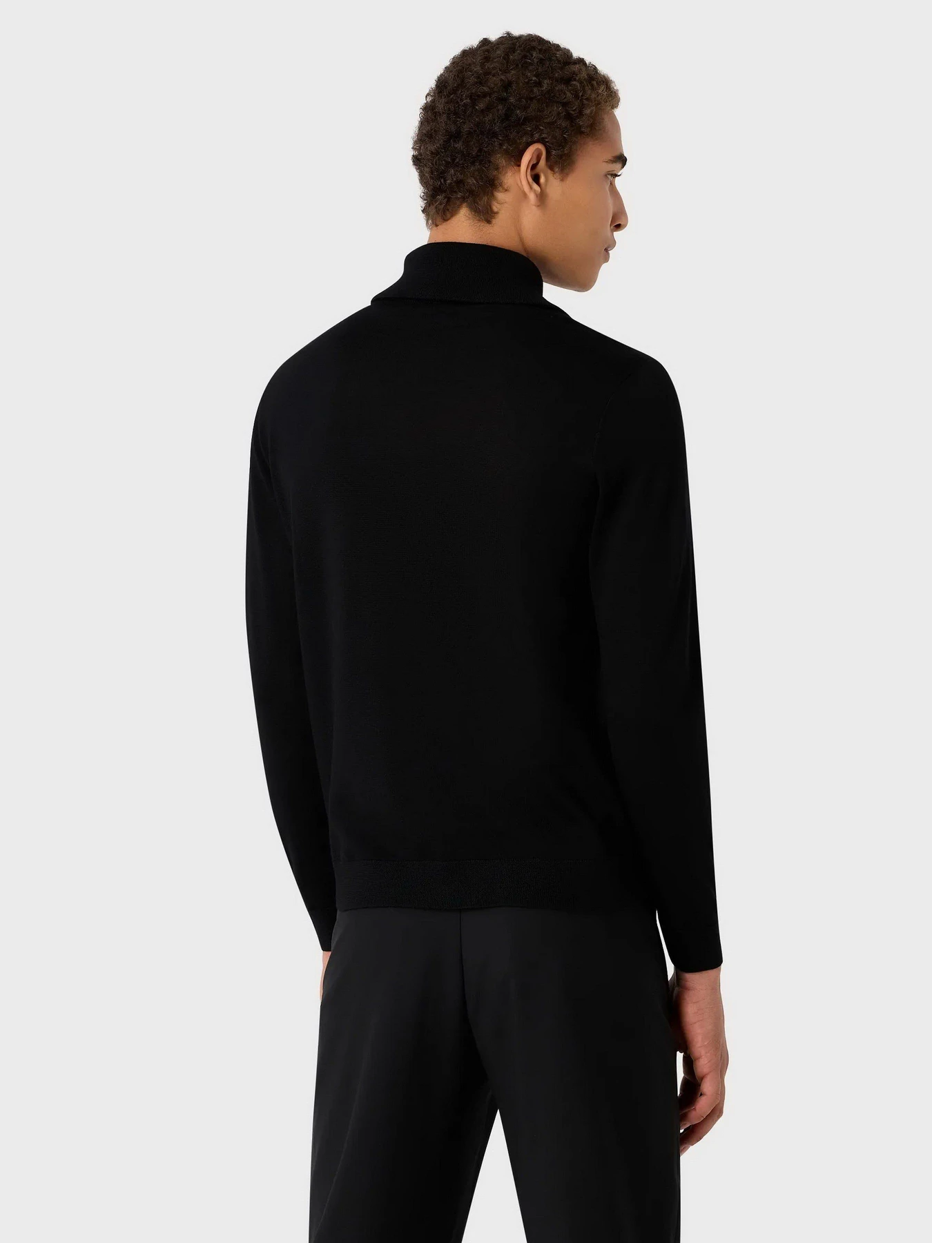 Худи и свитшоты Emporio Armani модель 6R1MXF-1MNFZ-F008 Худи и свитшоты Emporio Armani модель 6R1MXF-1MNFZ-F008 Фото