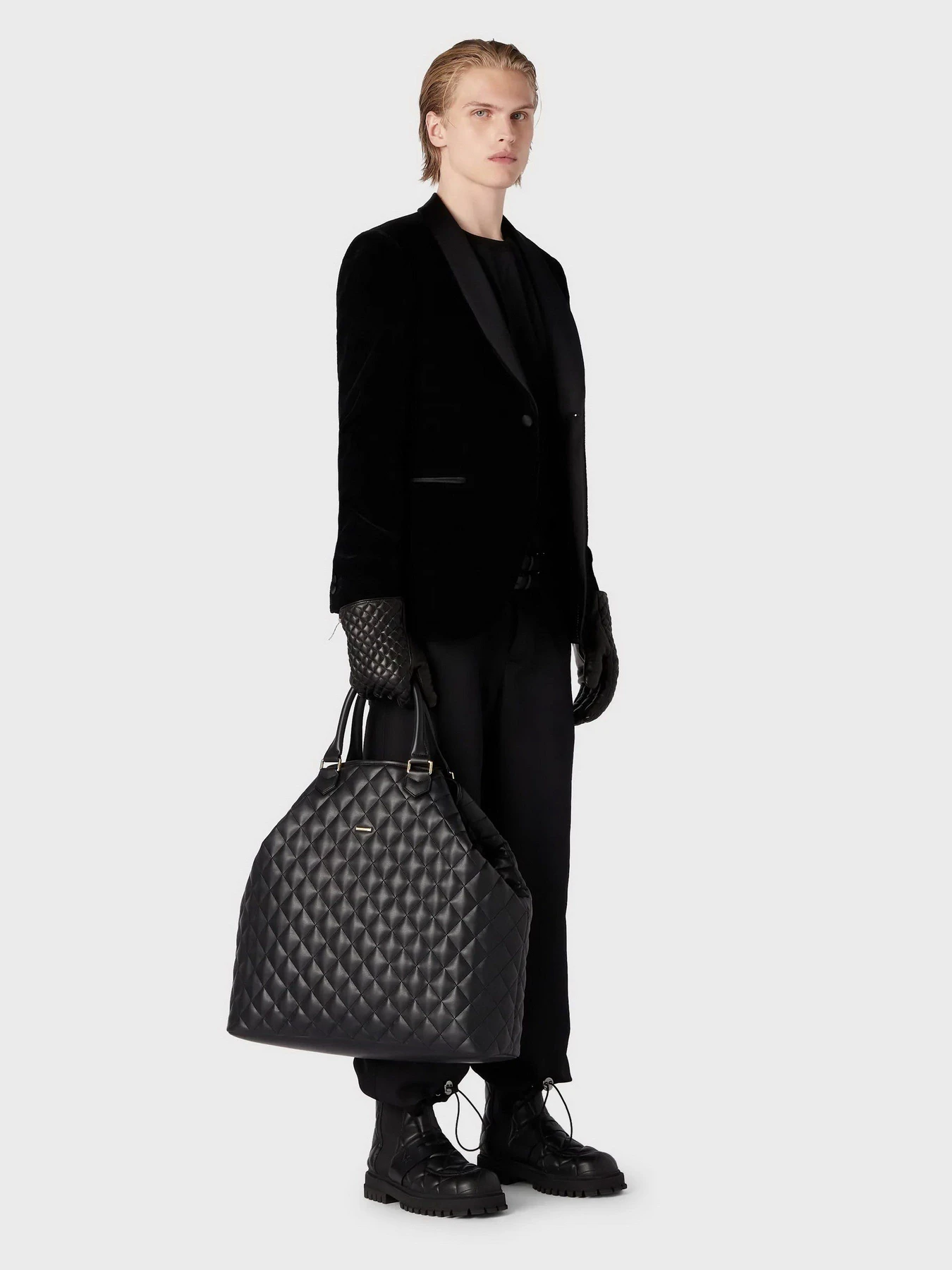 Футболки и поло Emporio Armani модель H41F02-E1082-999 Футболки и поло Emporio Armani модель H41F02-E1082-999 Фото