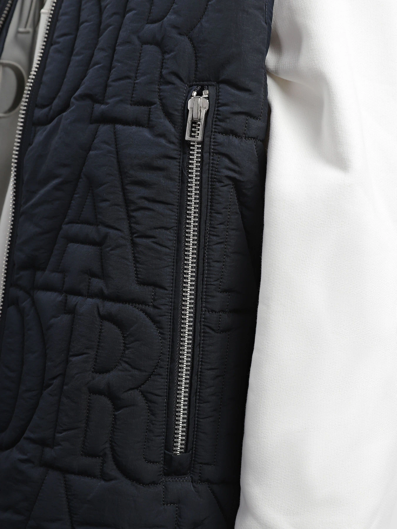 Куртки та дублянки Emporio Armani модель 6R1BN8-1NZKZ-0920 Куртки та дублянки Emporio Armani модель 6R1BN8-1NZKZ-0920 Фото