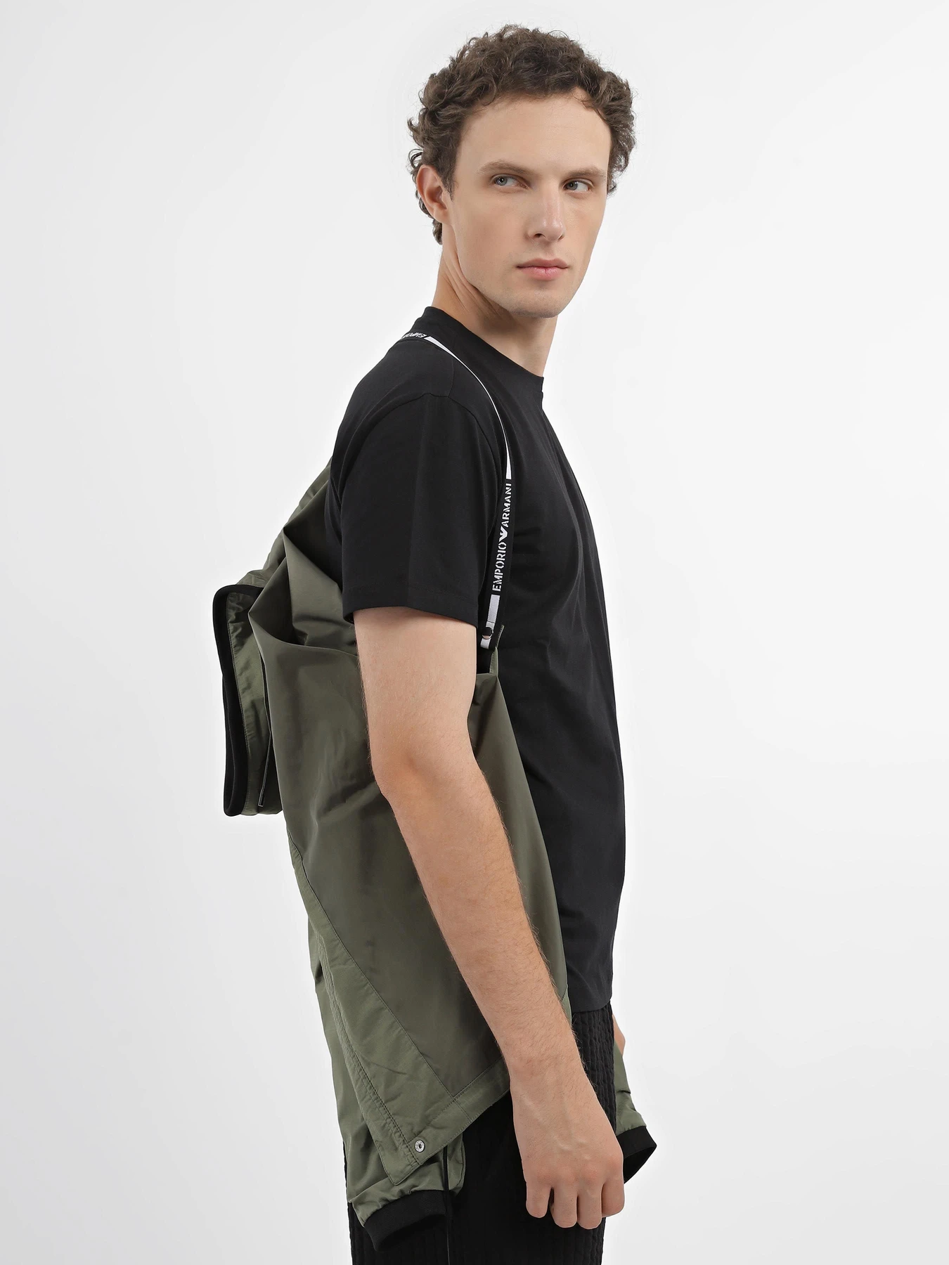 Куртки и дубленки Emporio Armani модель 6R1BU2-1NAMZ-0645 Куртки и дубленки Emporio Armani модель 6R1BU2-1NAMZ-0645 Фото
