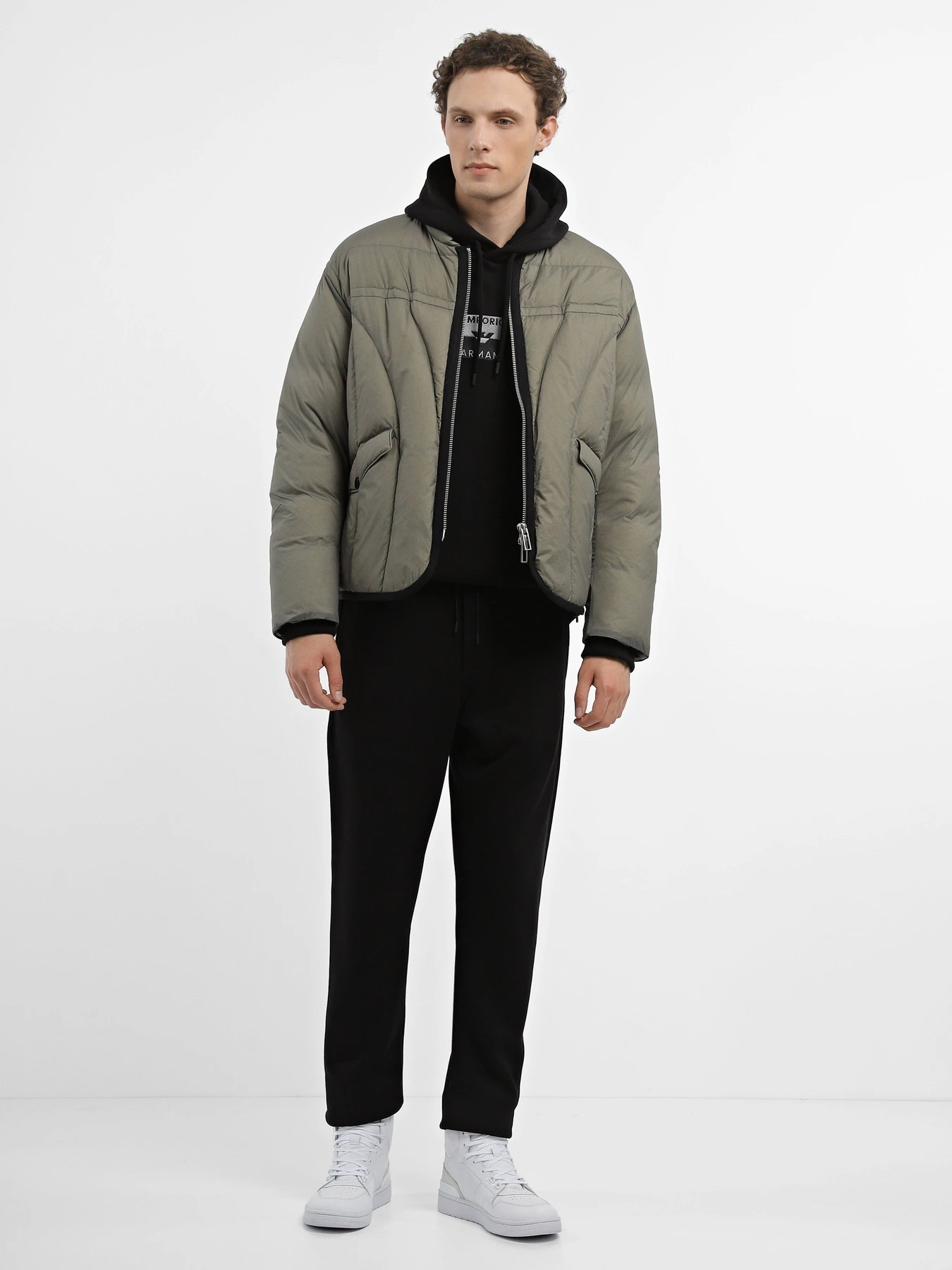 Куртки та дублянки Emporio Armani модель 6R1BZ4-1NYOZ-0643 Куртки та дублянки Emporio Armani модель 6R1BZ4-1NYOZ-0643 Фото