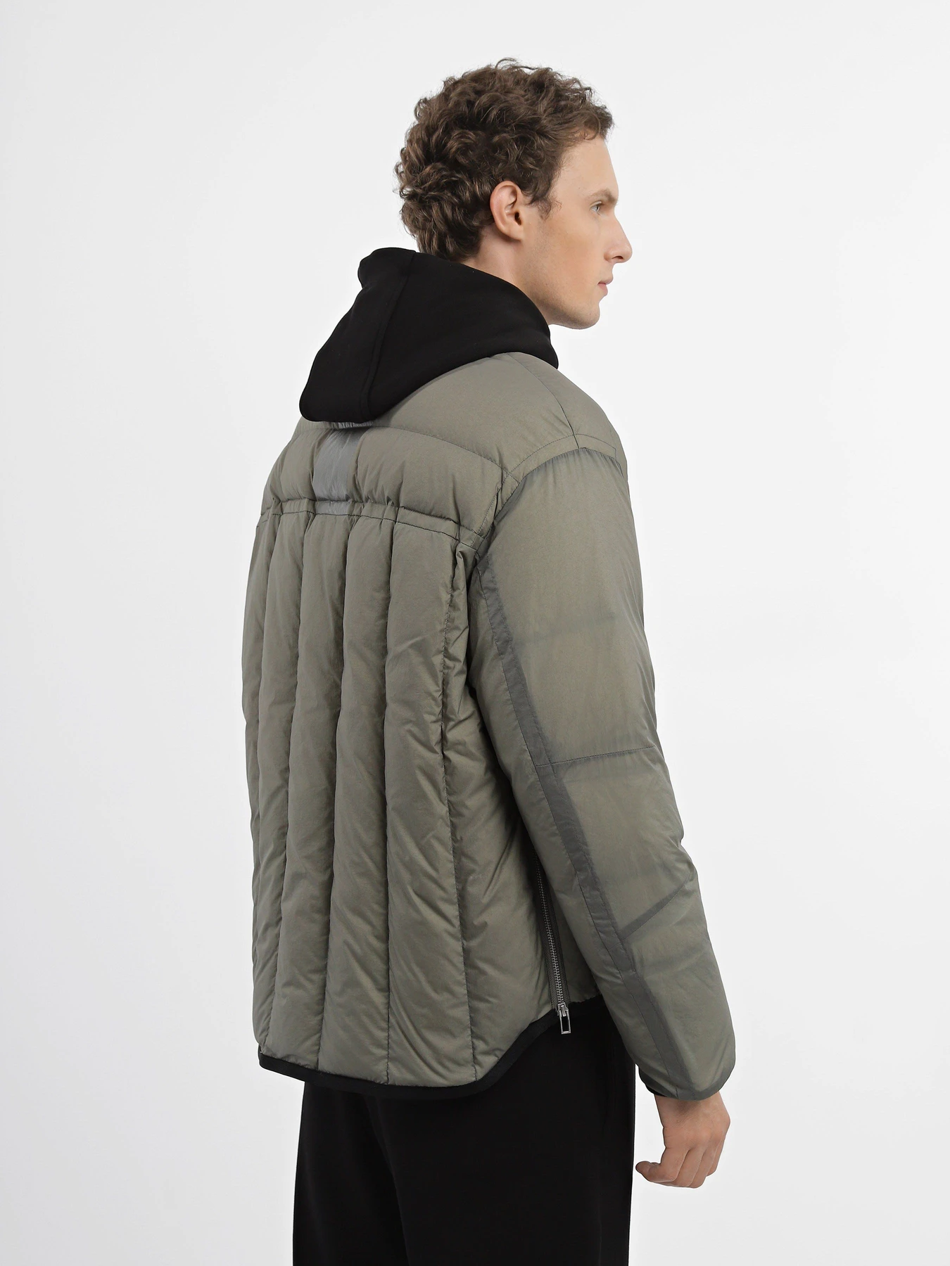 Куртки та дублянки Emporio Armani модель 6R1BZ4-1NYOZ-0643 Куртки та дублянки Emporio Armani модель 6R1BZ4-1NYOZ-0643 Фото