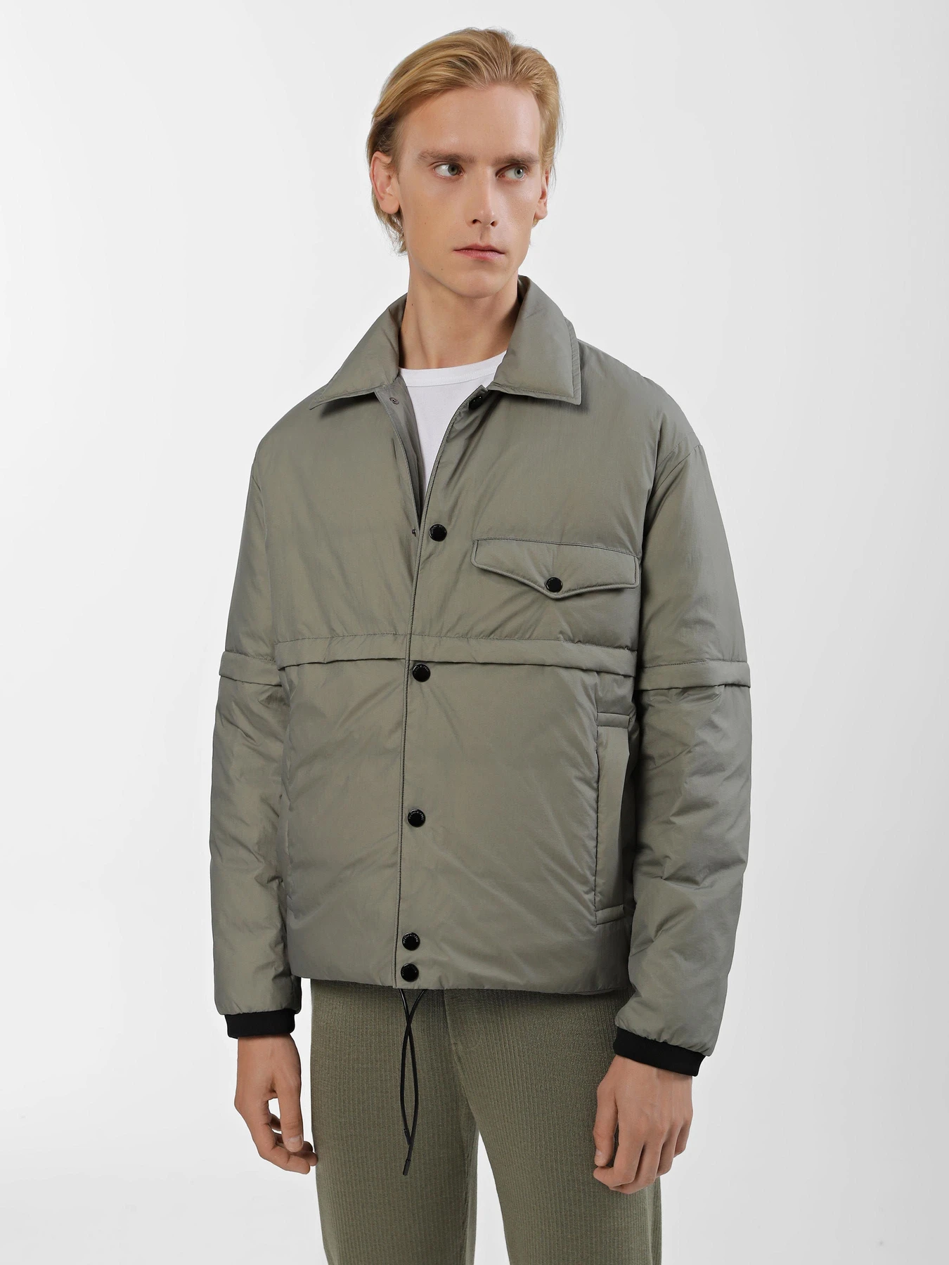 Куртки и дубленки Emporio Armani модель 6R1BZ5-1NYOZ-0643 Куртки и дубленки Emporio Armani модель 6R1BZ5-1NYOZ-0643 Фото
