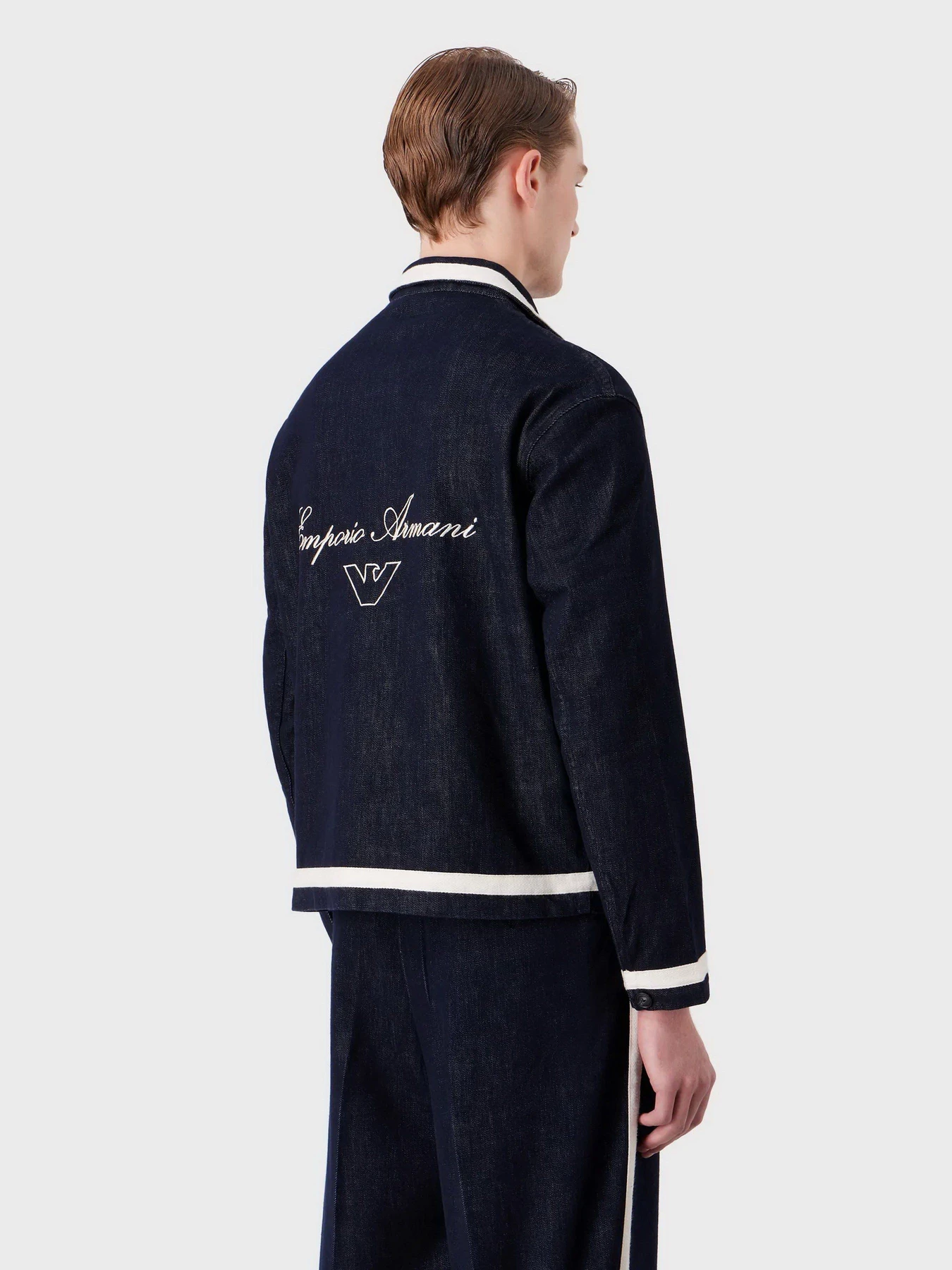 Куртки и дубленки Emporio Armani модель 6R1CA7-1DQWZ-0941 Фото