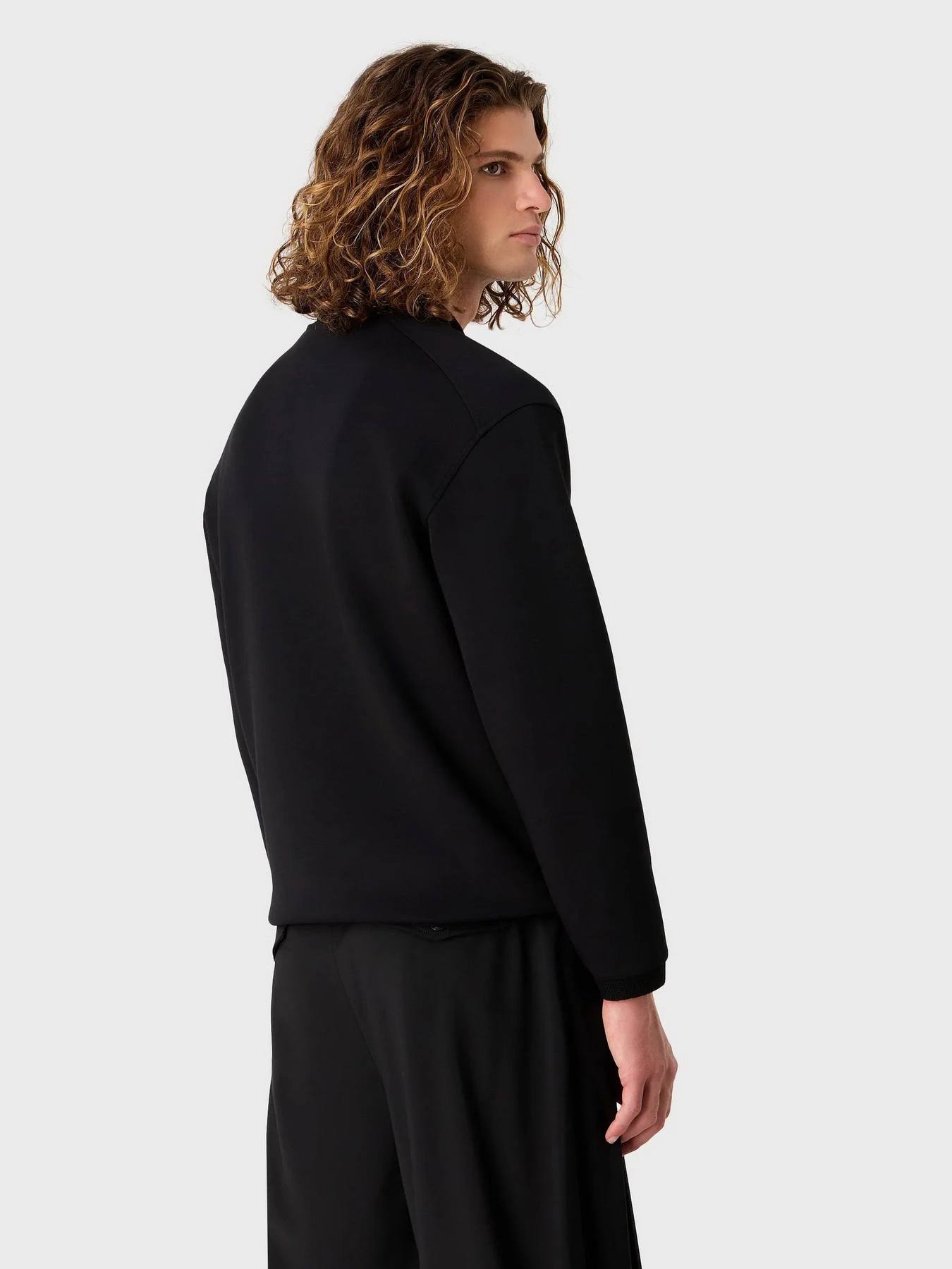 Футболки и поло Emporio Armani модель 6R1F83-1JHSZ-0999 Футболки и поло Emporio Armani модель 6R1F83-1JHSZ-0999 Фото