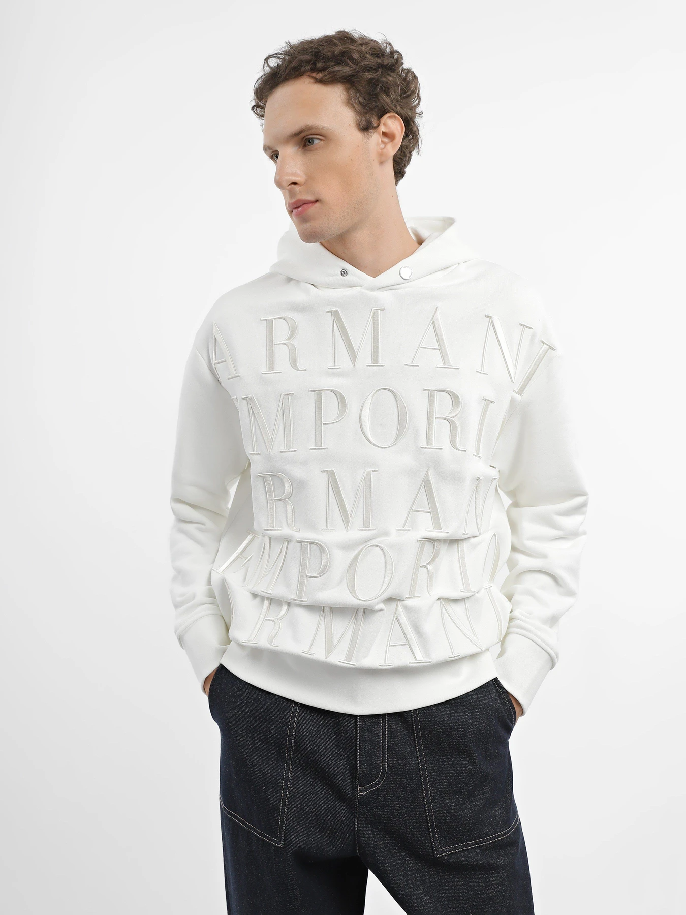 Худи и свитшоты Emporio Armani модель 6R1MCR-1JWPZ-0101 Худи и свитшоты Emporio Armani модель 6R1MCR-1JWPZ-0101 Фото