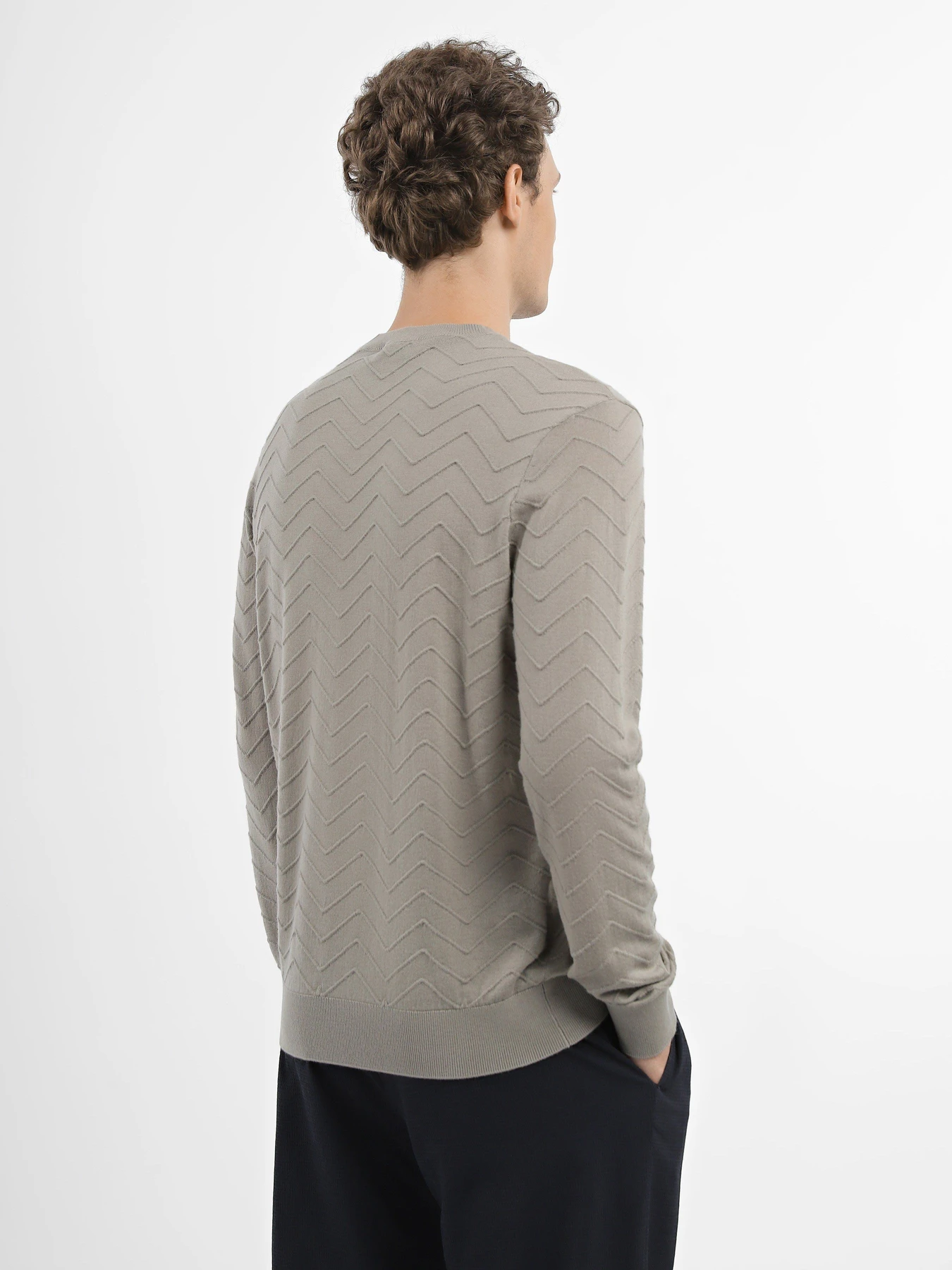 Свитры и кардиганы Emporio Armani модель 6R1MX9-1MCWZ-F627 Свитры и кардиганы Emporio Armani модель 6R1MX9-1MCWZ-F627 Фото