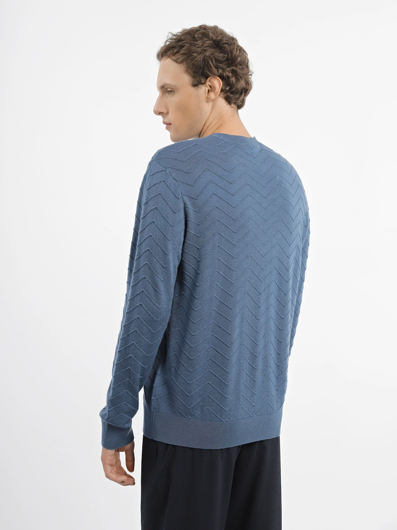 Свитры и кардиганы Emporio Armani модель 6R1MX9-1MCWZ-F938 Свитры и кардиганы Emporio Armani модель 6R1MX9-1MCWZ-F938 Фото