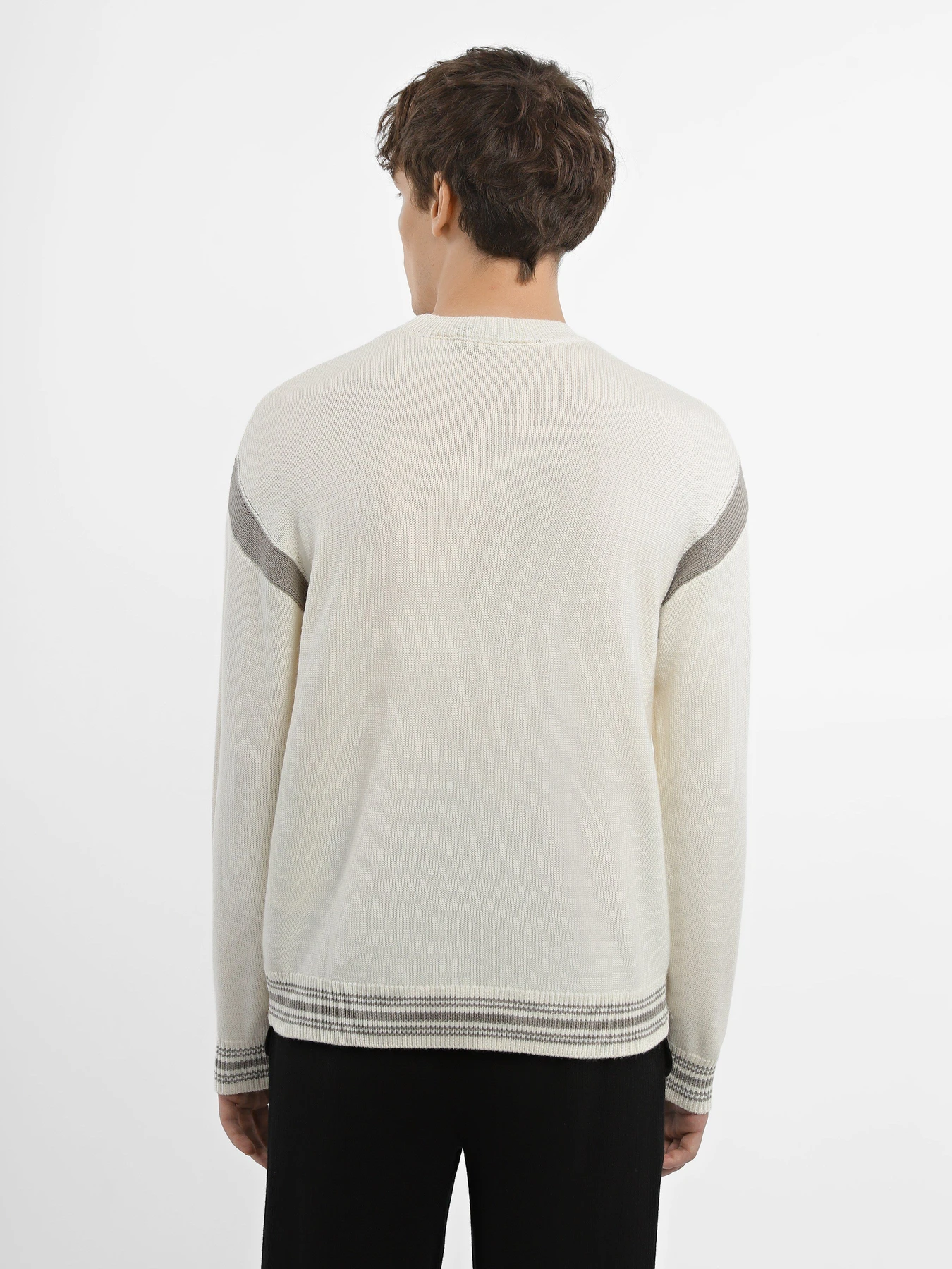 Свитры и кардиганы Emporio Armani модель 6R1MXA-1MFUZ-0128 Свитры и кардиганы Emporio Armani модель 6R1MXA-1MFUZ-0128 Фото